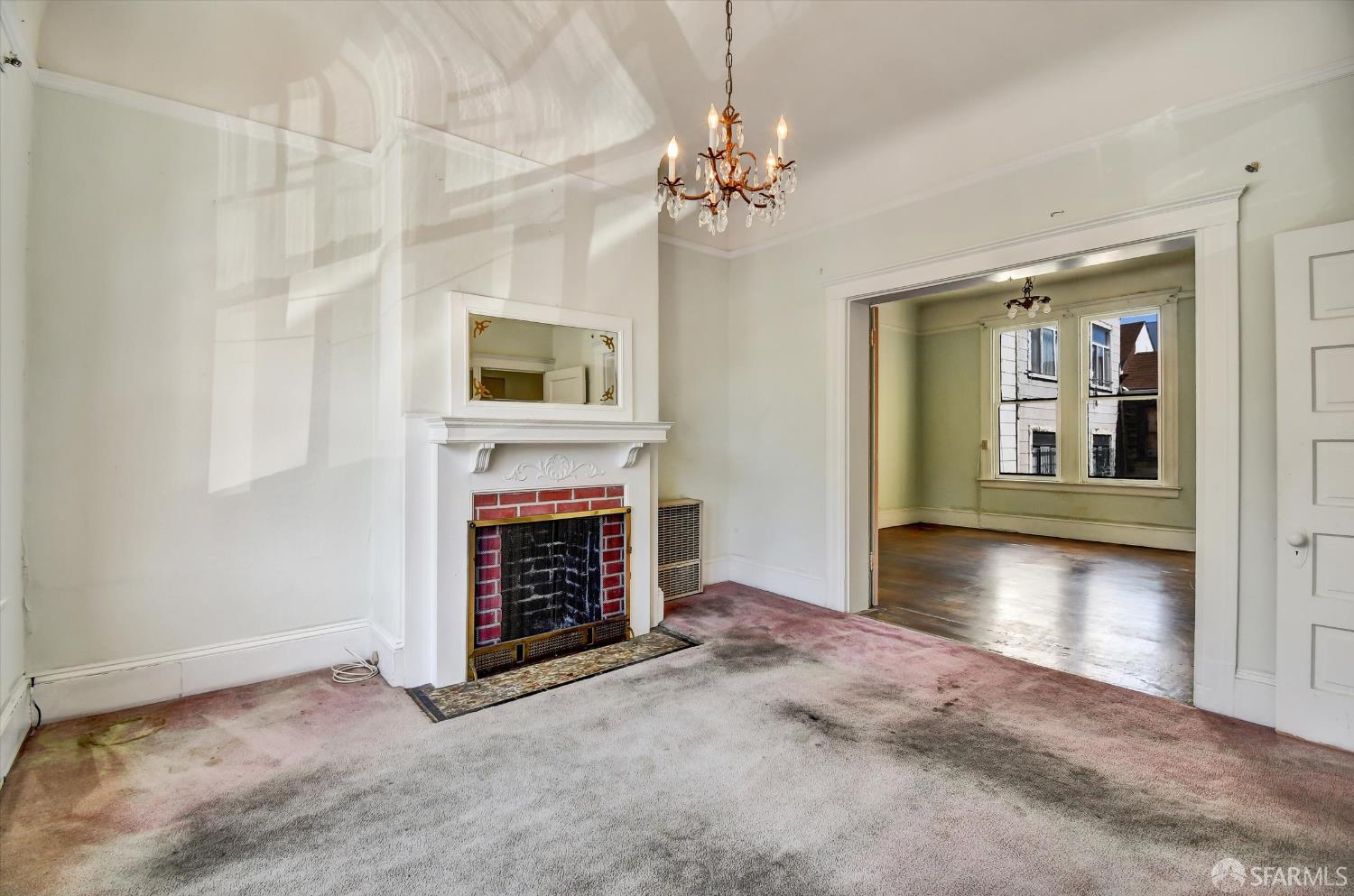 Detail Gallery Image 4 of 71 For 2711 Harrison St, San Francisco,  CA 94110 - – Beds | – Baths