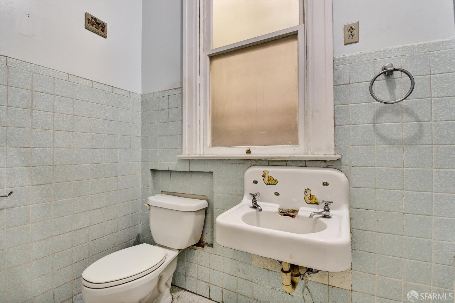 Detail Gallery Image 23 of 71 For 2711 Harrison St, San Francisco,  CA 94110 - – Beds | – Baths