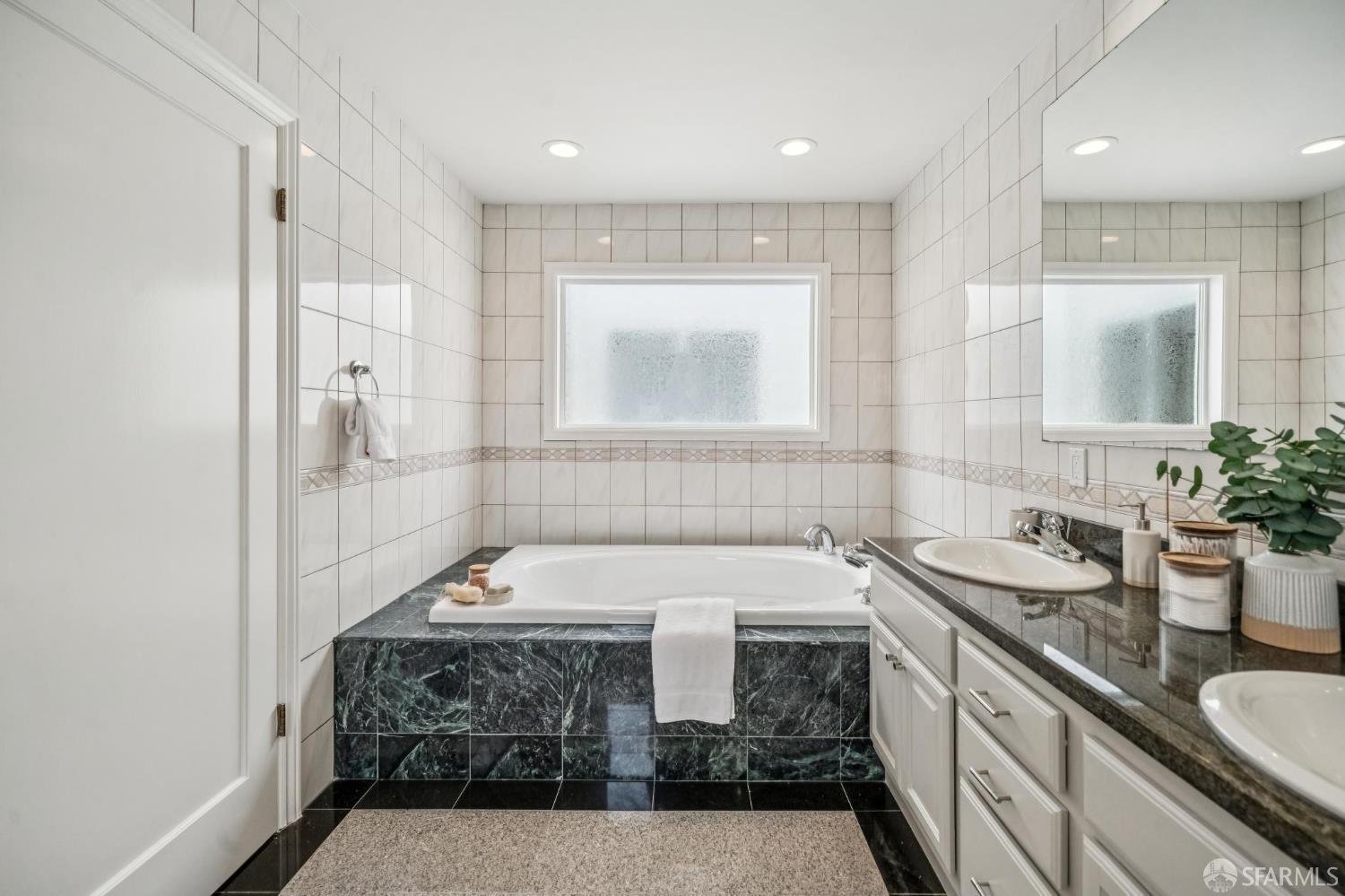 Detail Gallery Image 24 of 51 For 2430 33rd Ave, San Francisco,  CA 94116 - 5 Beds | 3 Baths
