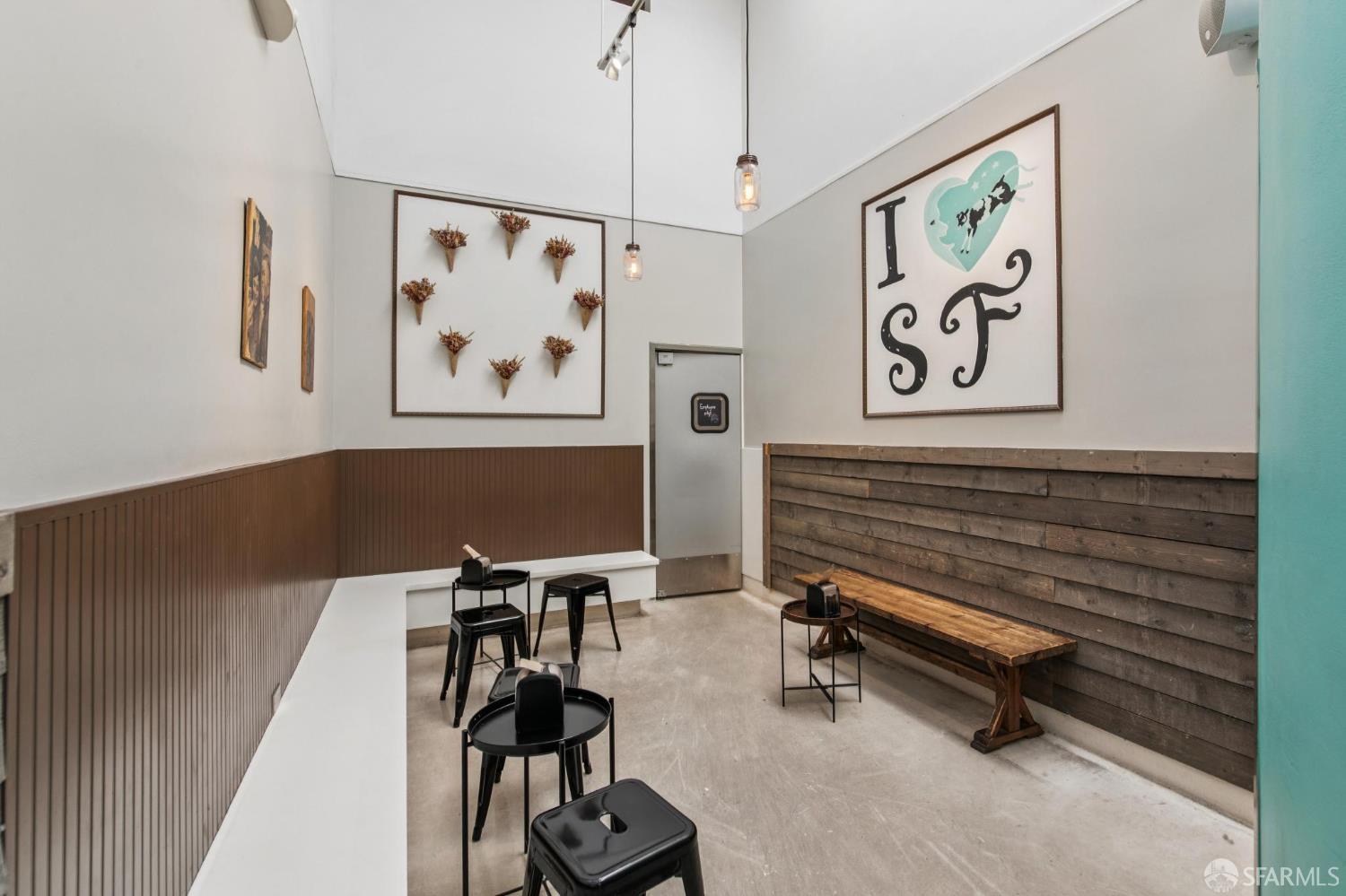 Detail Gallery Image 19 of 34 For 2138 Chestnut St, San Francisco,  CA 94123 - – Beds | – Baths