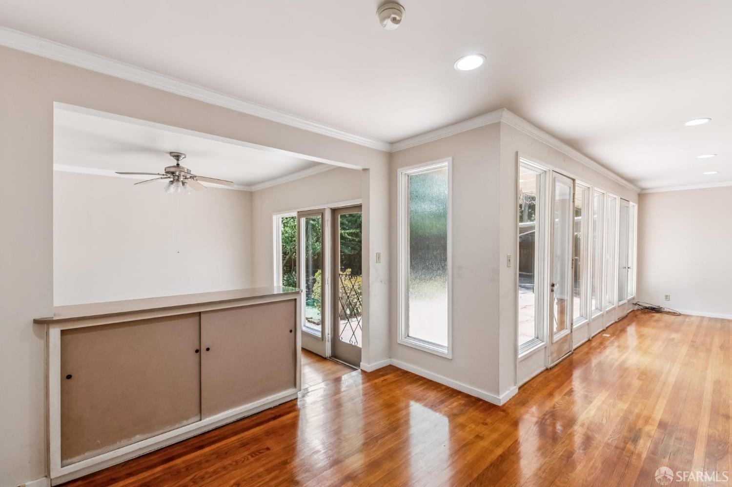 Detail Gallery Image 11 of 31 For 1151 Eastmoor Rd, Burlingame,  CA 94010 - 2 Beds | 1 Baths