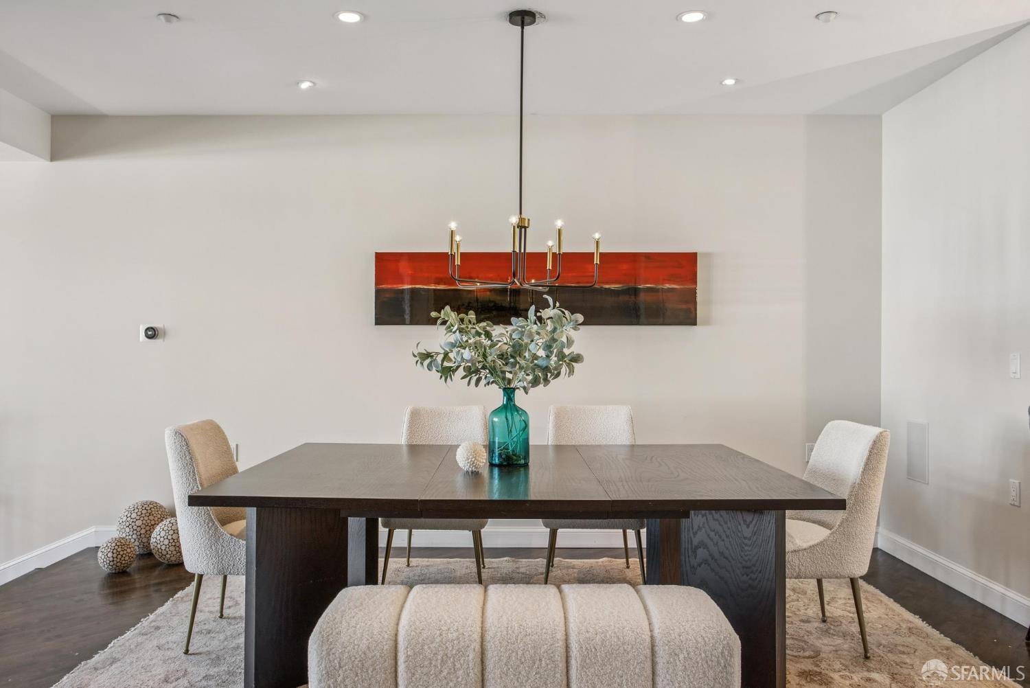 Detail Gallery Image 10 of 47 For 2550 Greenwich St, San Francisco,  CA 94123 - 4 Beds | 3/1 Baths