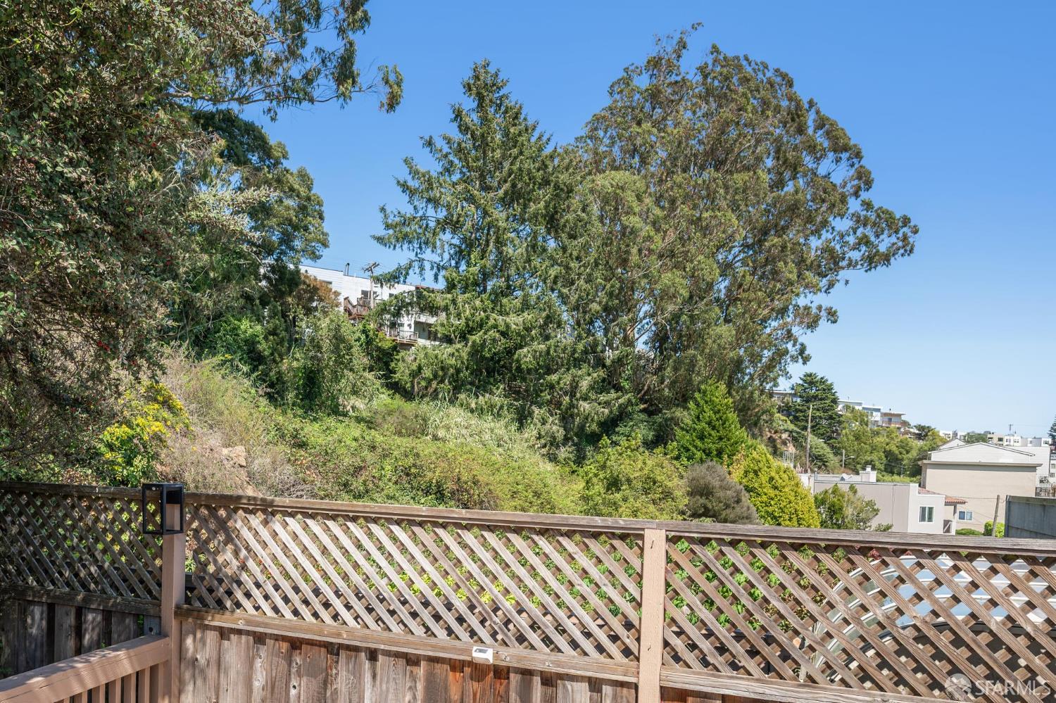 Detail Gallery Image 37 of 72 For 330 Los Palmos Dr, San Francisco,  CA 94127 - 3 Beds | 2 Baths