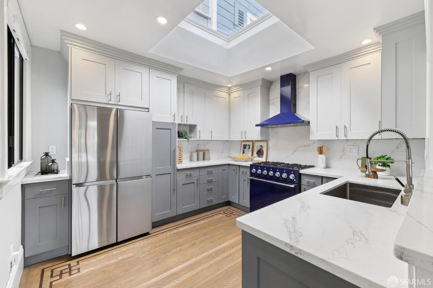 Detail Gallery Image 16 of 58 For 2841 Larkin St, San Francisco,  CA 94019 - 4 Beds | 3/1 Baths