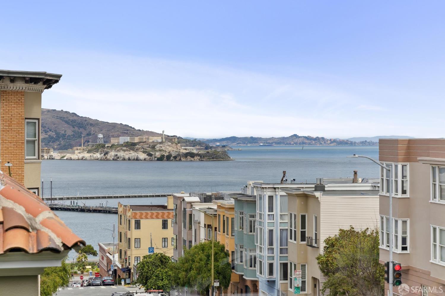 Detail Gallery Image 22 of 58 For 2841 Larkin St, San Francisco,  CA 94019 - 4 Beds | 3/1 Baths