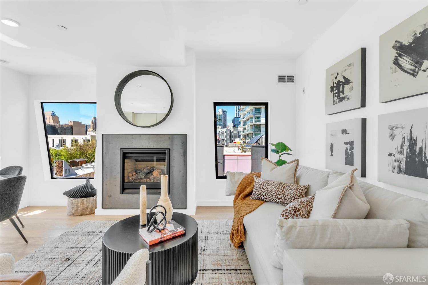 Photo #4: 425071959 Listing 