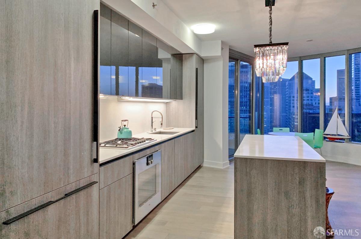 Photo #5: 425072170 Listing: Photo #5