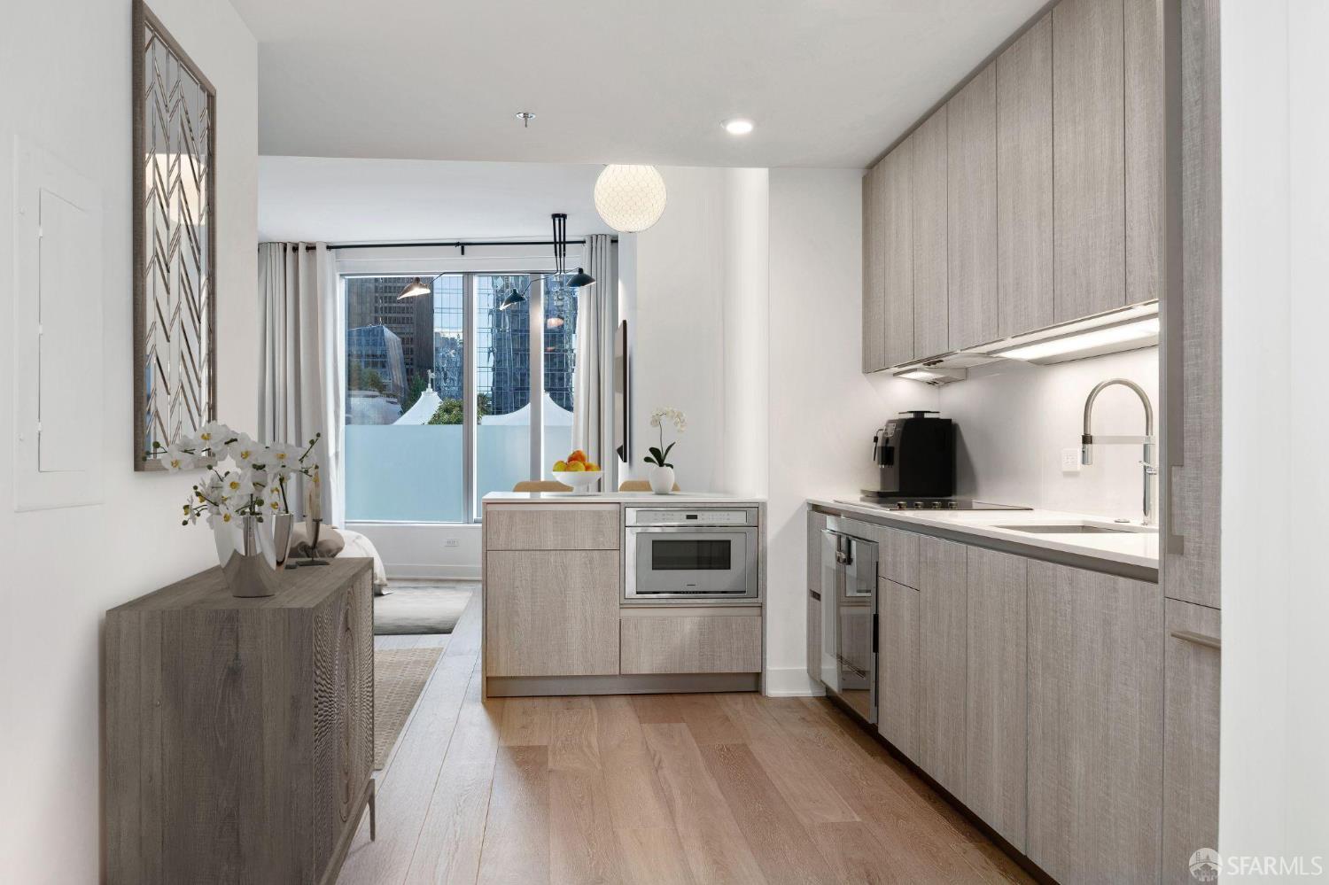 Photo #2: 425059767 Listing 