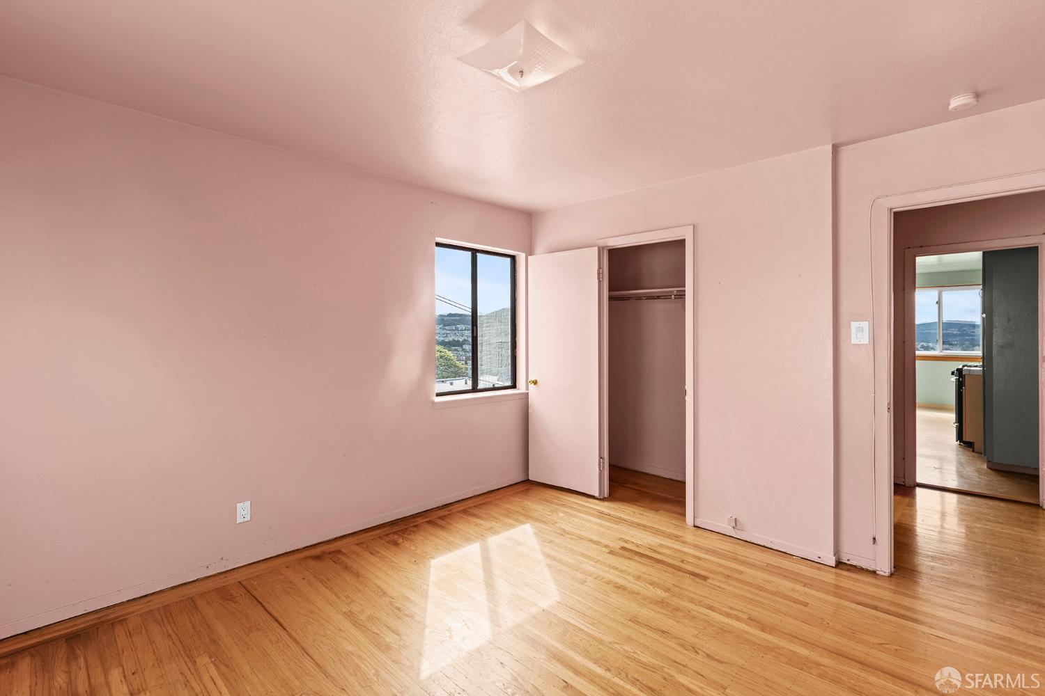 Detail Gallery Image 15 of 34 For 501 Sargent St, San Francisco,  CA 94132 - 3 Beds | 2 Baths