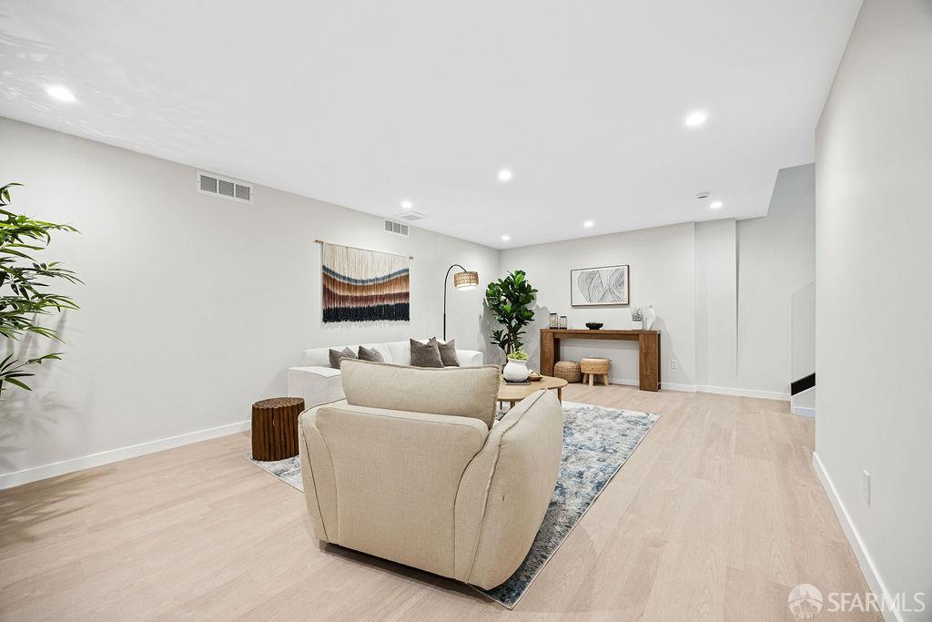 Detail Gallery Image 53 of 68 For 480 Andover St, San Francisco,  CA 94110 - 3 Beds | 3/1 Baths