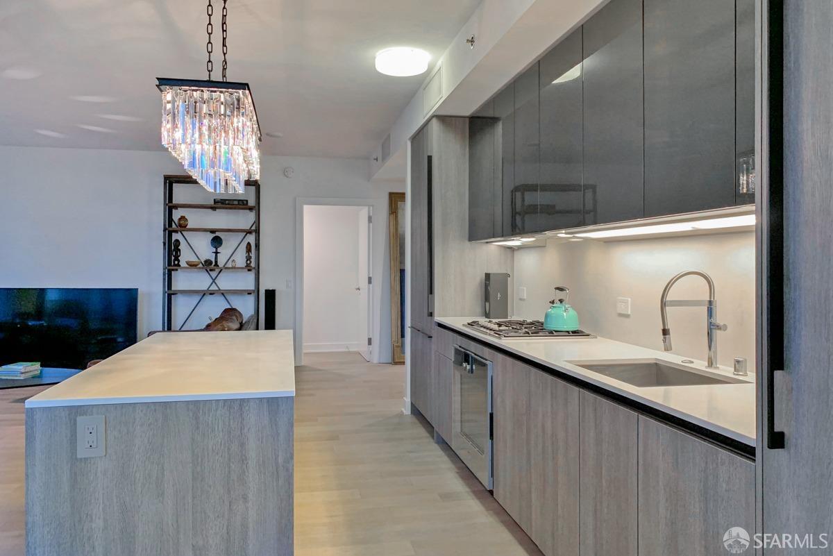 Photo #3: 425072170 Listing: Photo #3