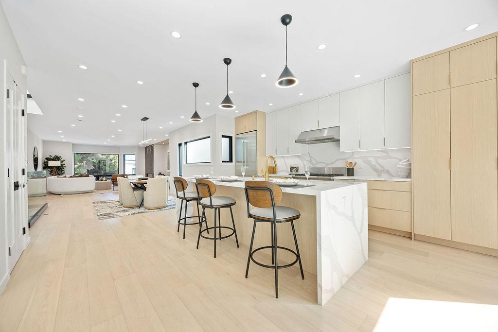 Detail Gallery Image 16 of 68 For 480 Andover St, San Francisco,  CA 94110 - 3 Beds | 3/1 Baths