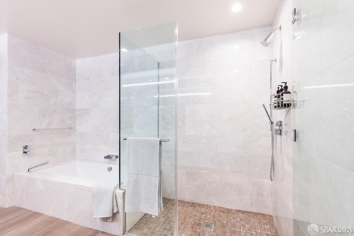Detail Gallery Image 6 of 46 For 488 Folsom St #4102,  San Francisco,  CA 94105 - 3 Beds | 3 Baths