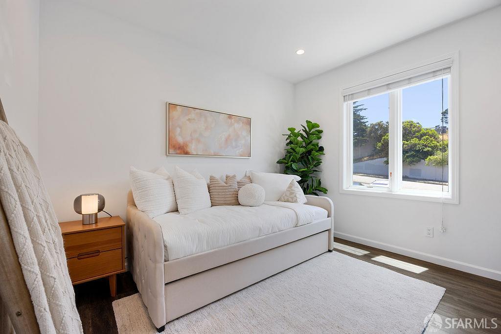 Detail Gallery Image 11 of 30 For 299 Sagamore St, San Francisco,  CA 94112 - 5 Beds | 4 Baths