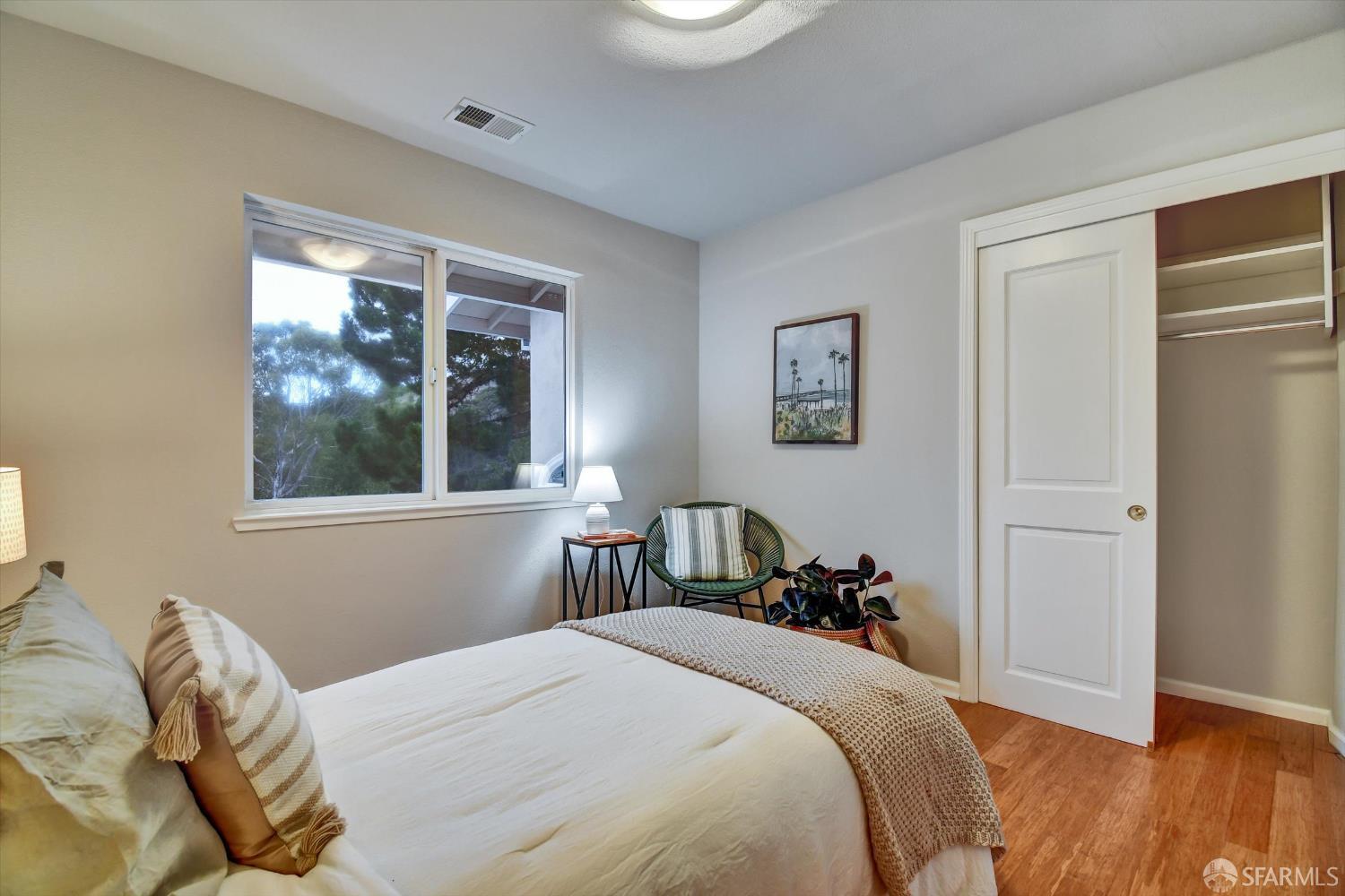 Detail Gallery Image 20 of 38 For 1138 Everglades Dr, Pacifica,  CA 94044 - 5 Beds | 4/1 Baths
