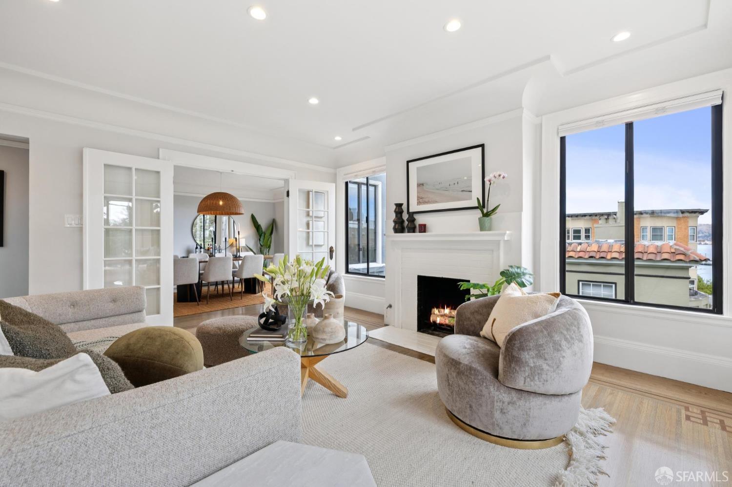 Detail Gallery Image 10 of 58 For 2841 Larkin St, San Francisco,  CA 94019 - 4 Beds | 3/1 Baths