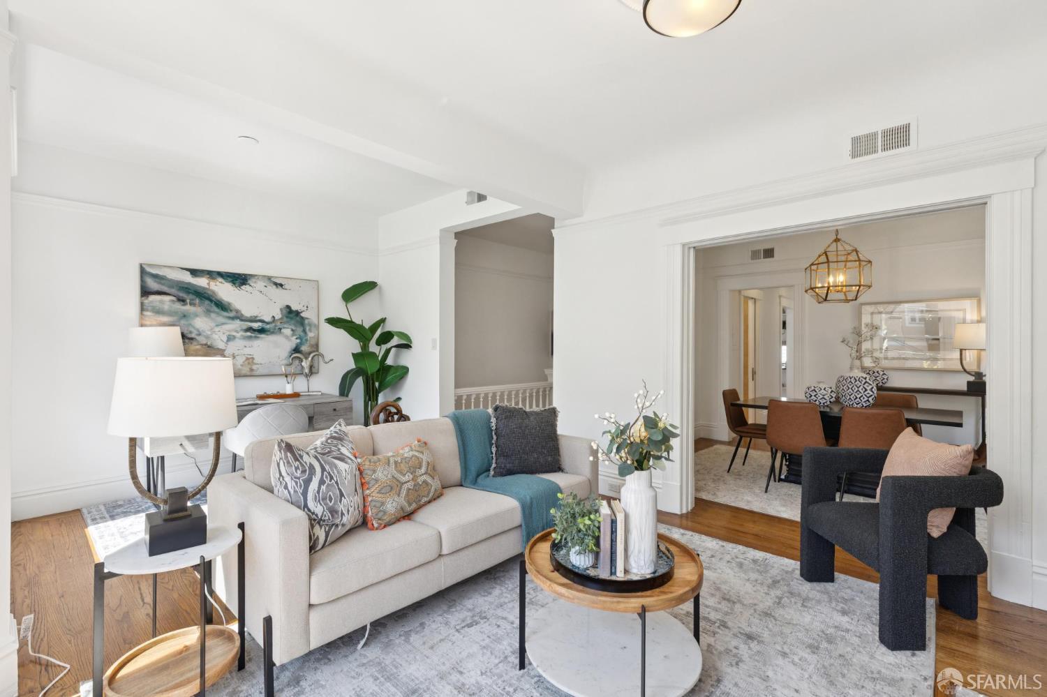 Detail Gallery Image 3 of 24 For 880 Chestnut St, San Francisco,  CA 94133 - 2 Beds | 1 Baths