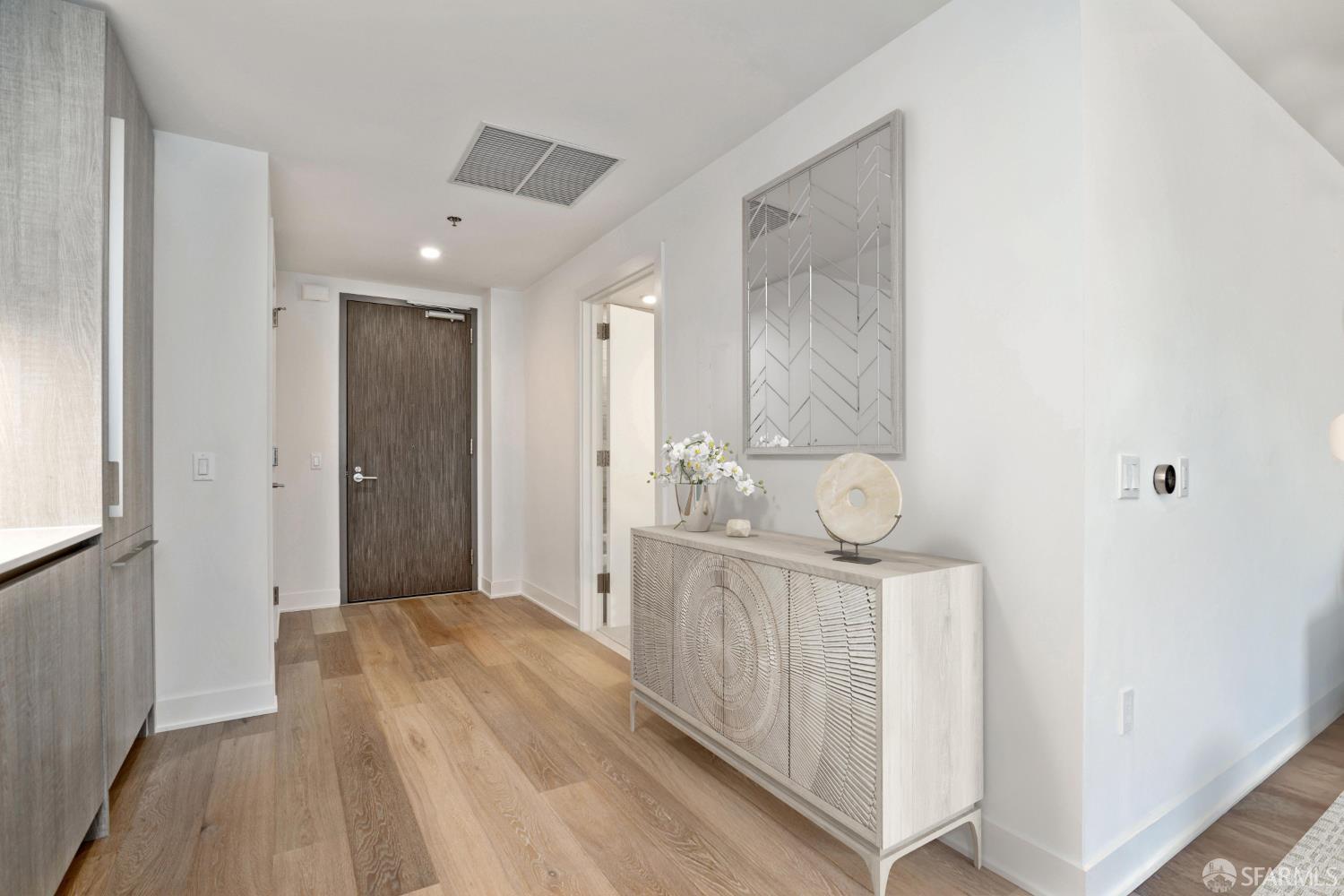 Photo #4: 425059767 Listing 