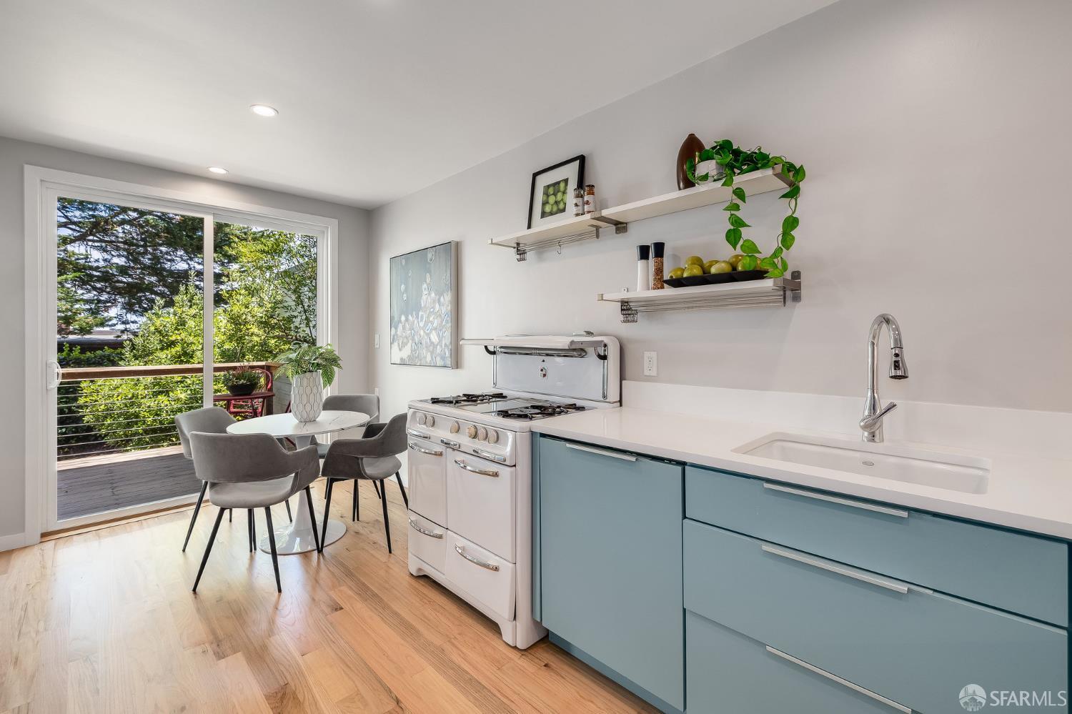 Detail Gallery Image 17 of 57 For 524 28th St, San Francisco,  CA 94131 - 3 Beds | 1 Baths