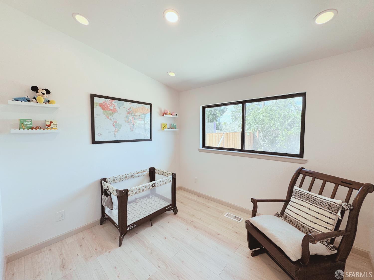 Detail Gallery Image 22 of 33 For 1517 Maxine Ave, San Mateo,  CA 94401 - 3 Beds | 2 Baths