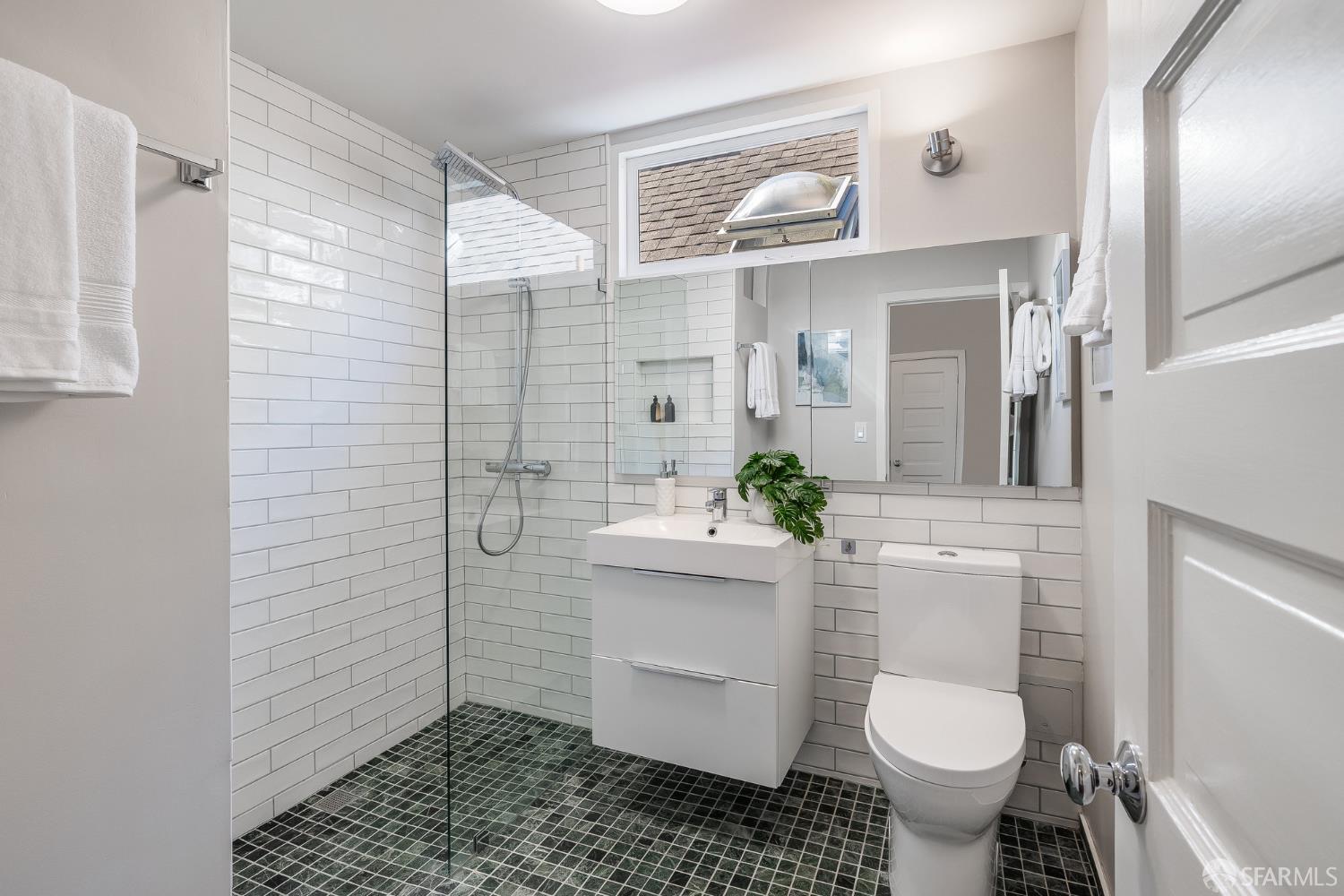 Detail Gallery Image 35 of 57 For 524 28th St, San Francisco,  CA 94131 - 3 Beds | 1 Baths