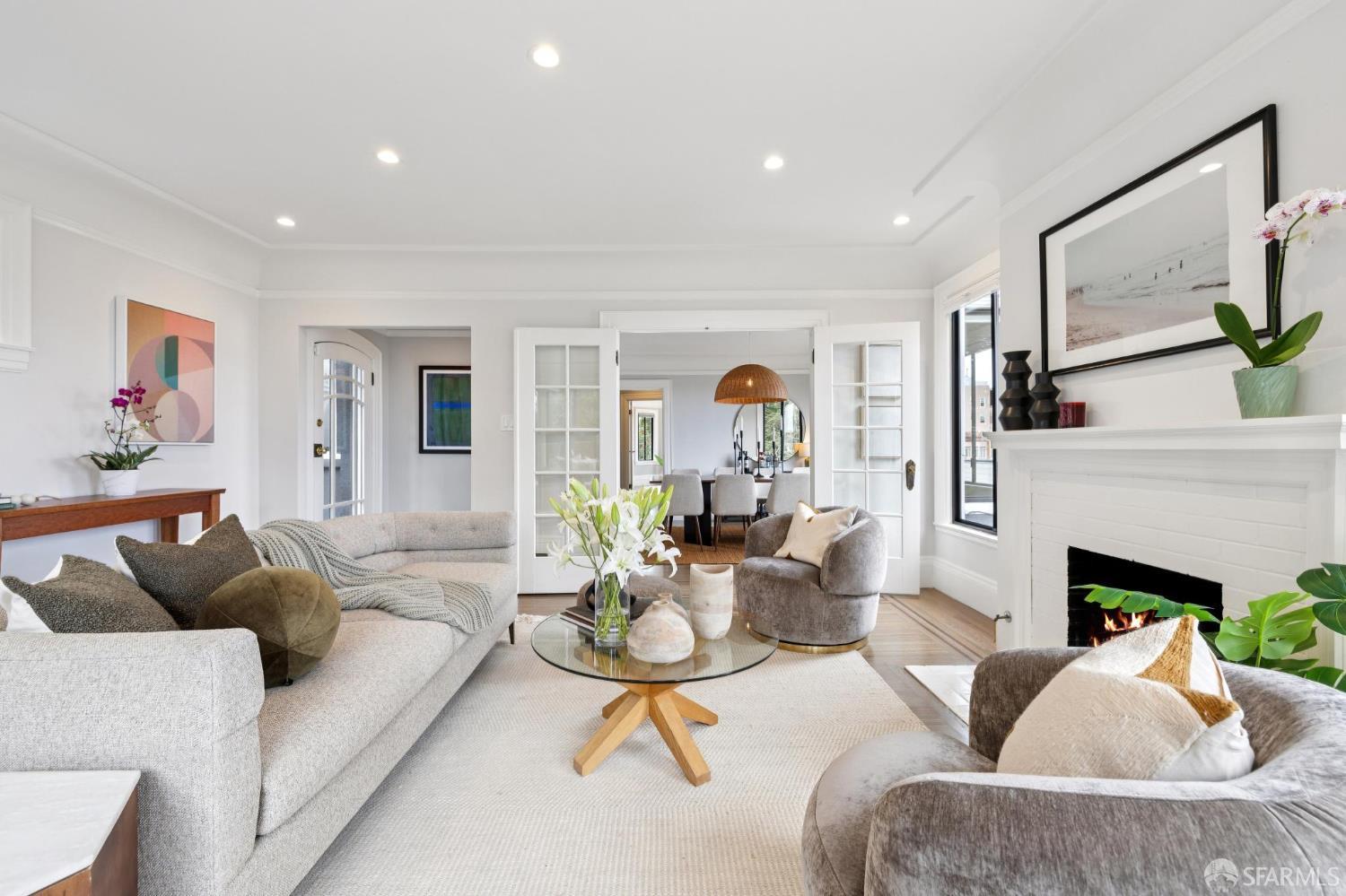 Detail Gallery Image 9 of 58 For 2841 Larkin St, San Francisco,  CA 94019 - 4 Beds | 3/1 Baths