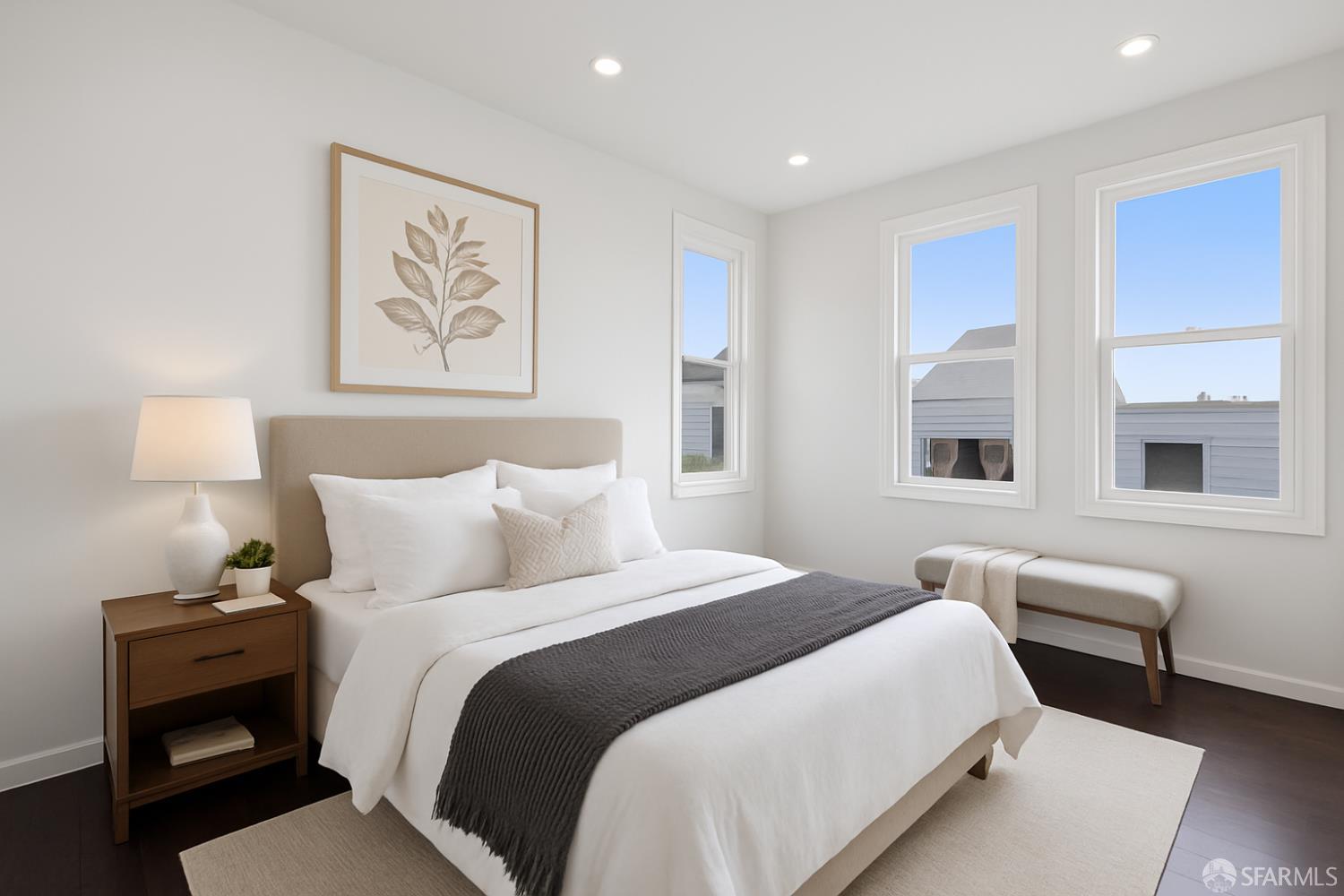 Detail Gallery Image 4 of 39 For 971 Filbert St, San Francisco,  CA 94133 - 4 Beds | 2/1 Baths
