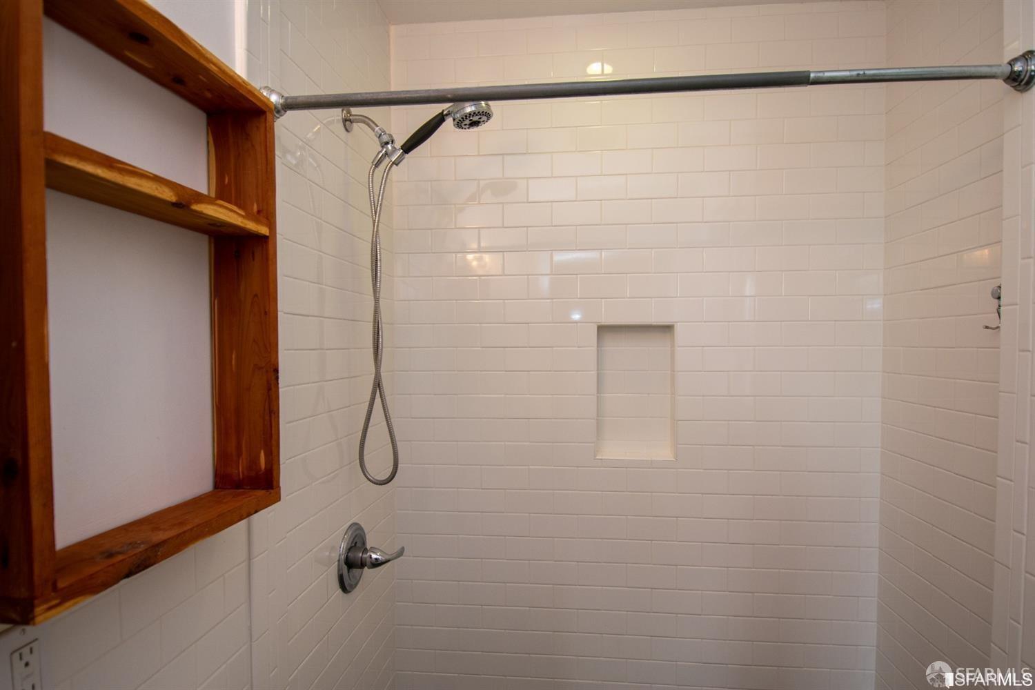 Detail Gallery Image 13 of 16 For 500 Eugenia Ave a,  San Francisco,  CA 94110 - 1 Beds | 1 Baths