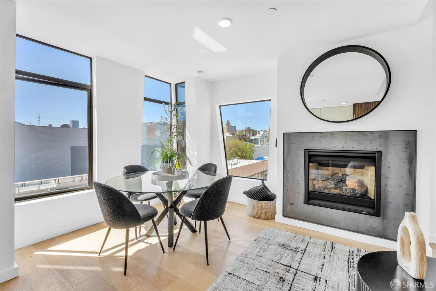 Photo #6: 425071959 Listing 
