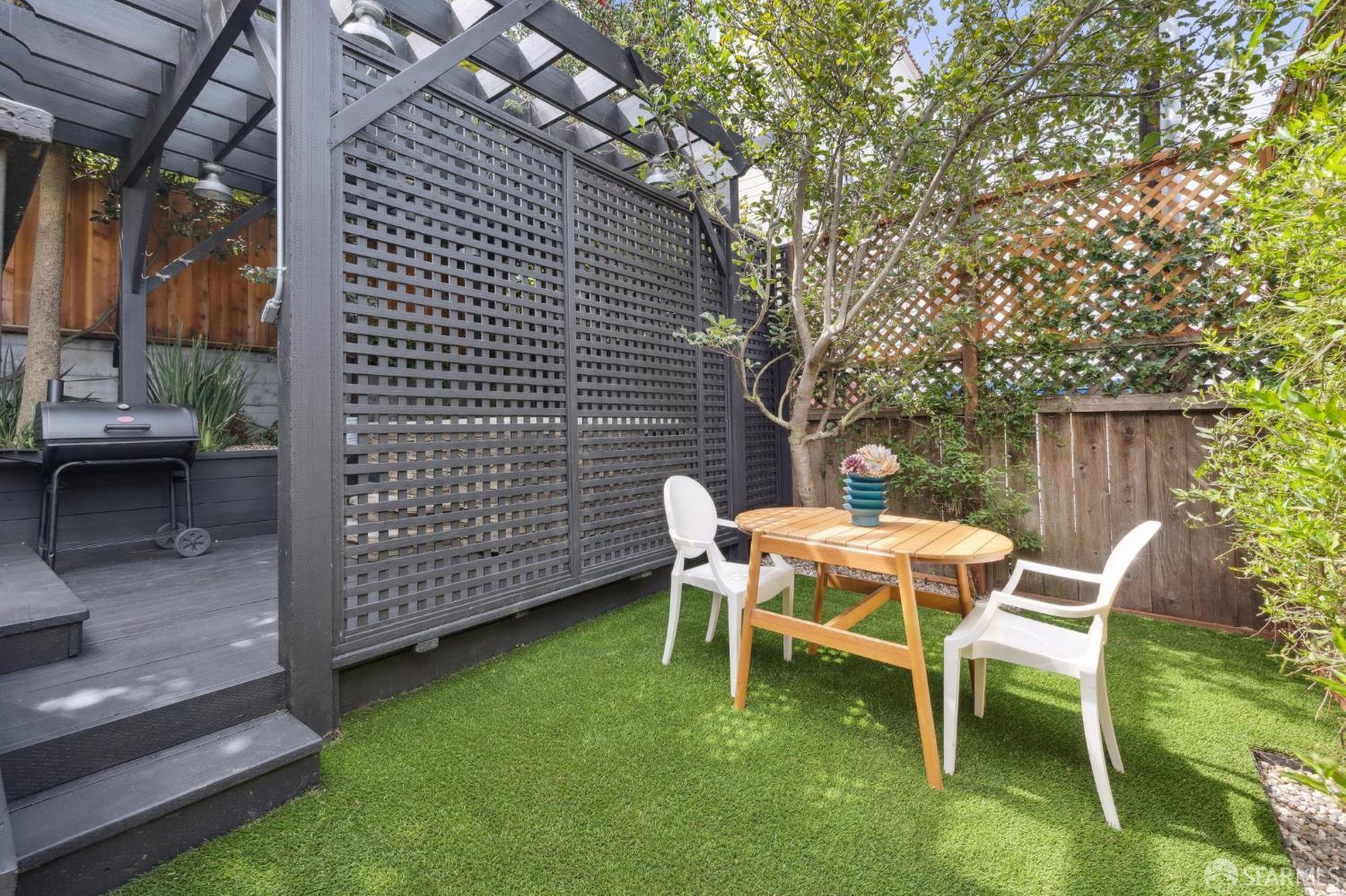 Detail Gallery Image 53 of 58 For 2841 Larkin St, San Francisco,  CA 94019 - 4 Beds | 3/1 Baths