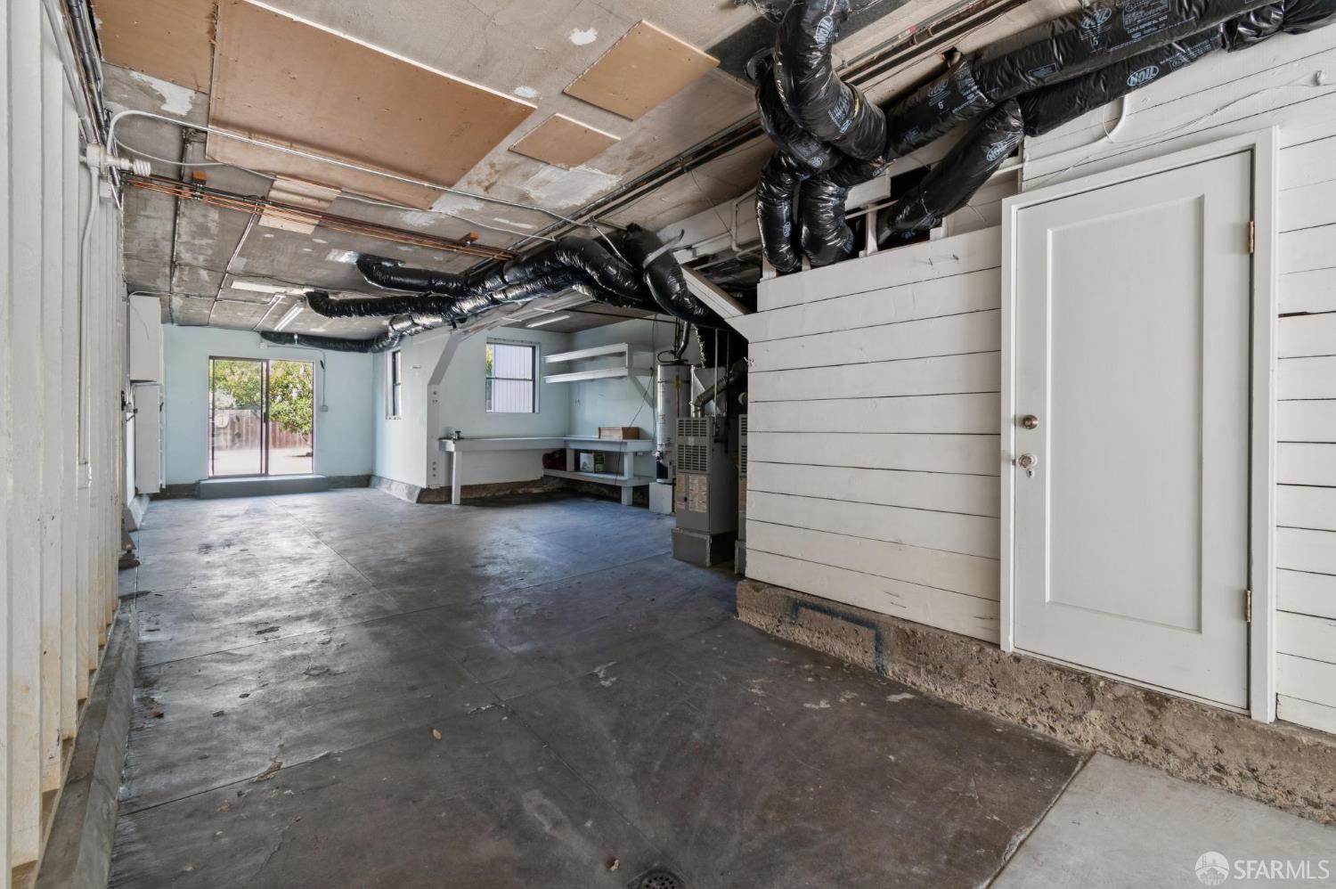 Detail Gallery Image 15 of 17 For 1374 Chestnut St, San Francisco,  CA 94123 - 4 Beds | 2 Baths
