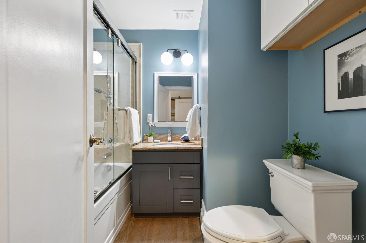 Detail Gallery Image 42 of 58 For 2841 Larkin St, San Francisco,  CA 94019 - 4 Beds | 3/1 Baths