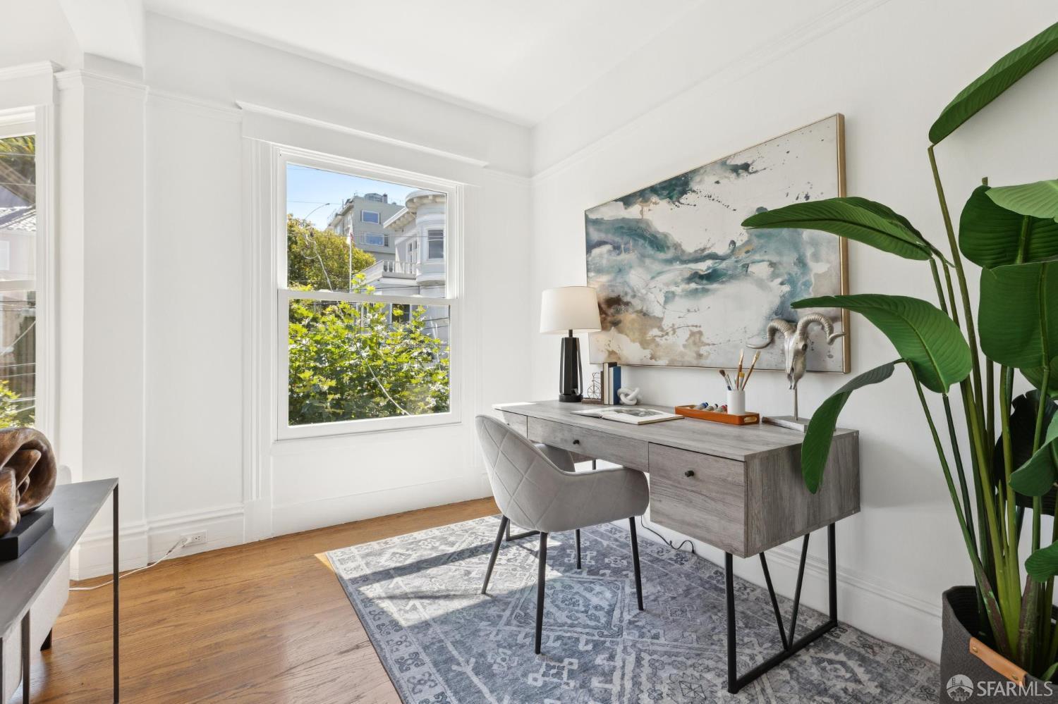 Detail Gallery Image 4 of 24 For 880 Chestnut St, San Francisco,  CA 94133 - 2 Beds | 1 Baths