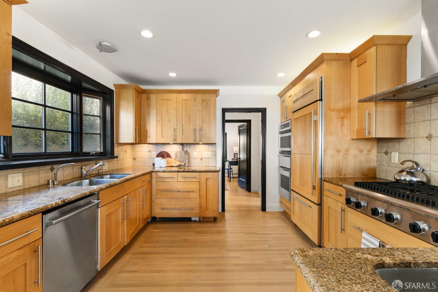 Detail Gallery Image 19 of 46 For 92 San Pablo Ave, San Francisco,  CA 94127 - 4 Beds | 3 Baths