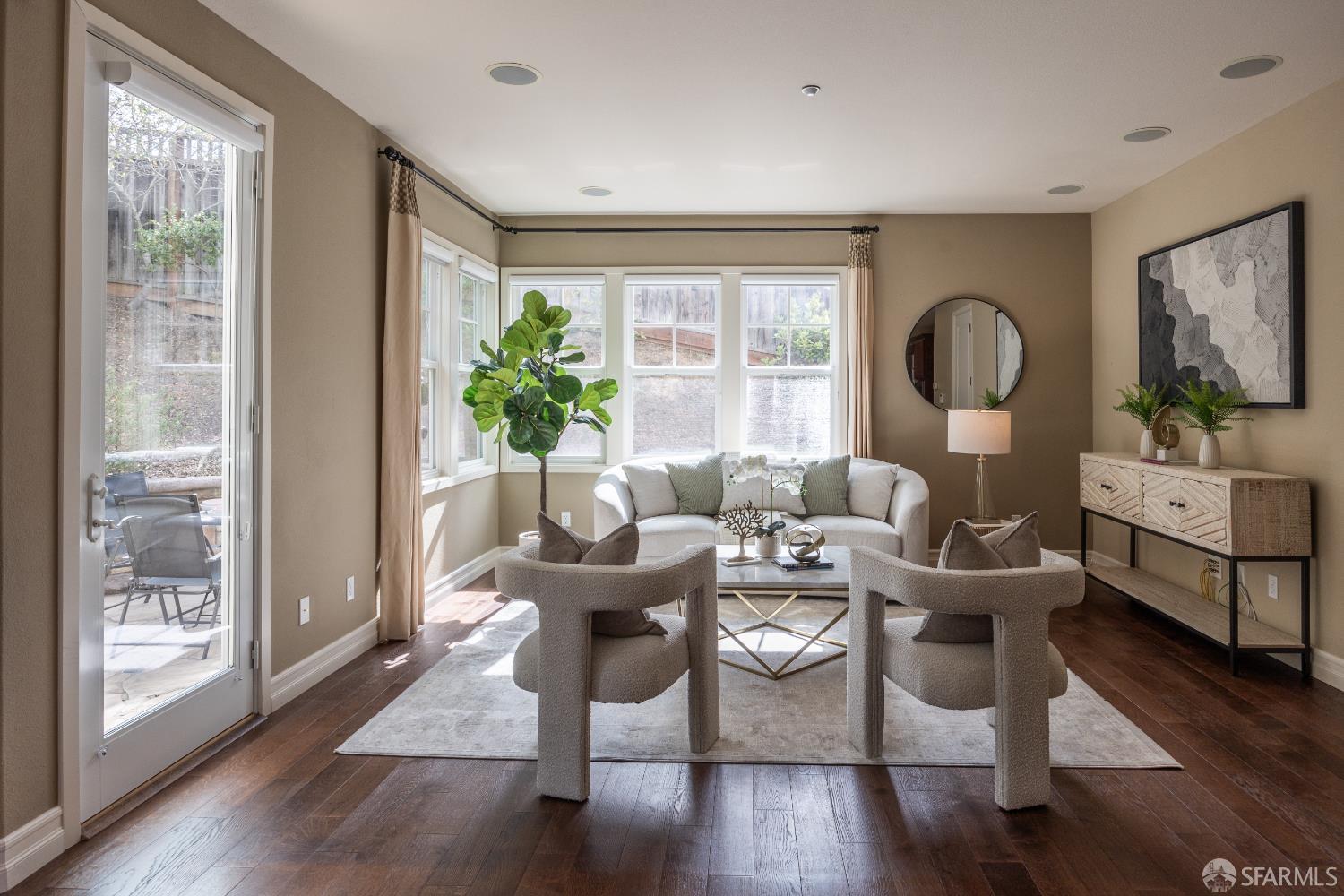 Detail Gallery Image 7 of 67 For 15 Poppy Ct, San Mateo,  CA 94403 - 4 Beds | 4/1 Baths