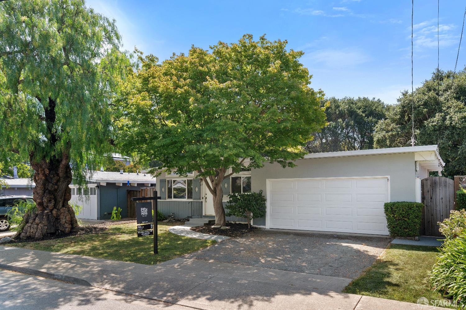 Detail Gallery Image 2 of 33 For 60 Callie Ln, Menlo Park,  CA 94025 - 3 Beds | 2 Baths