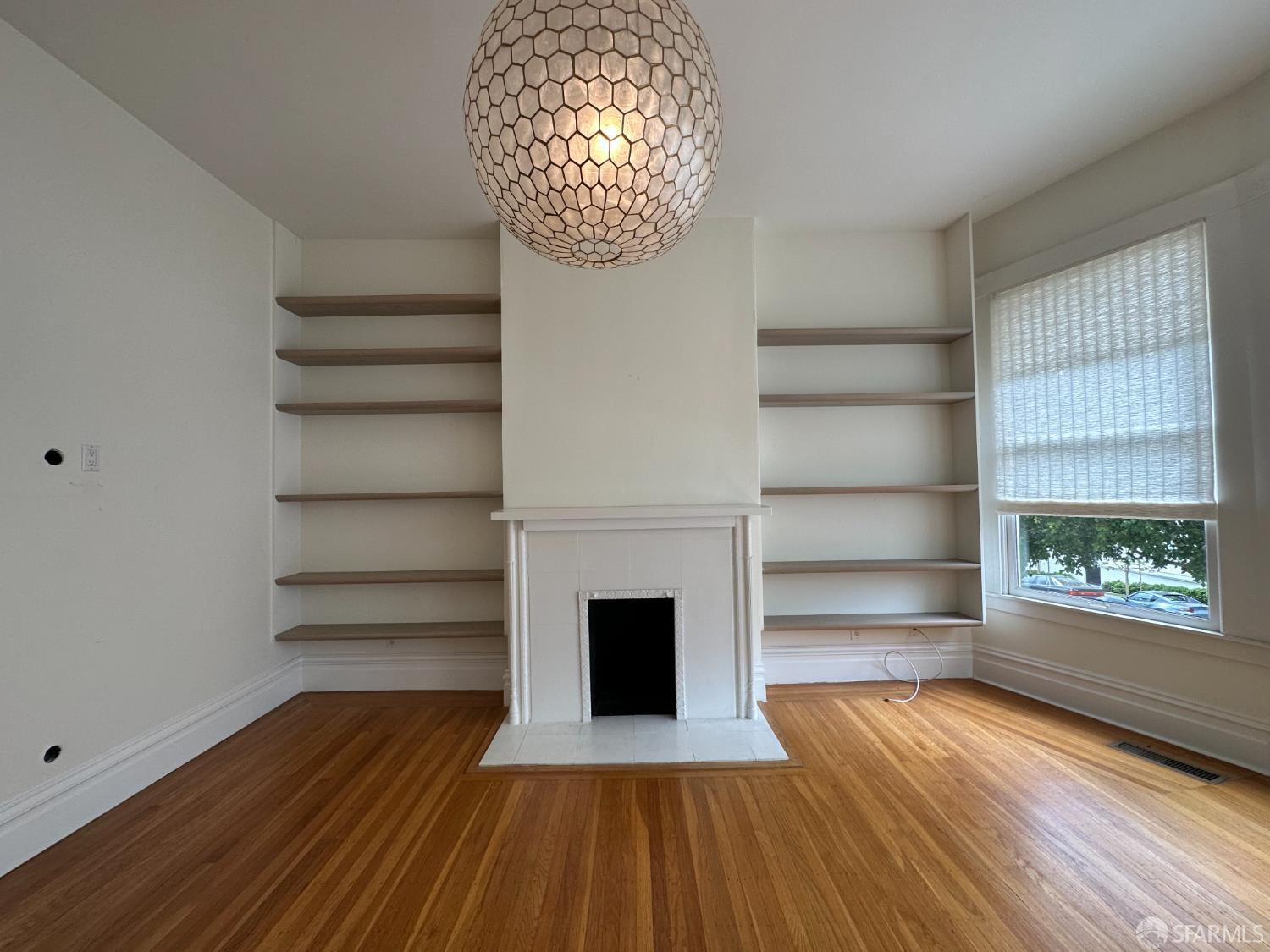 Photo #3: 425072553 Listing 