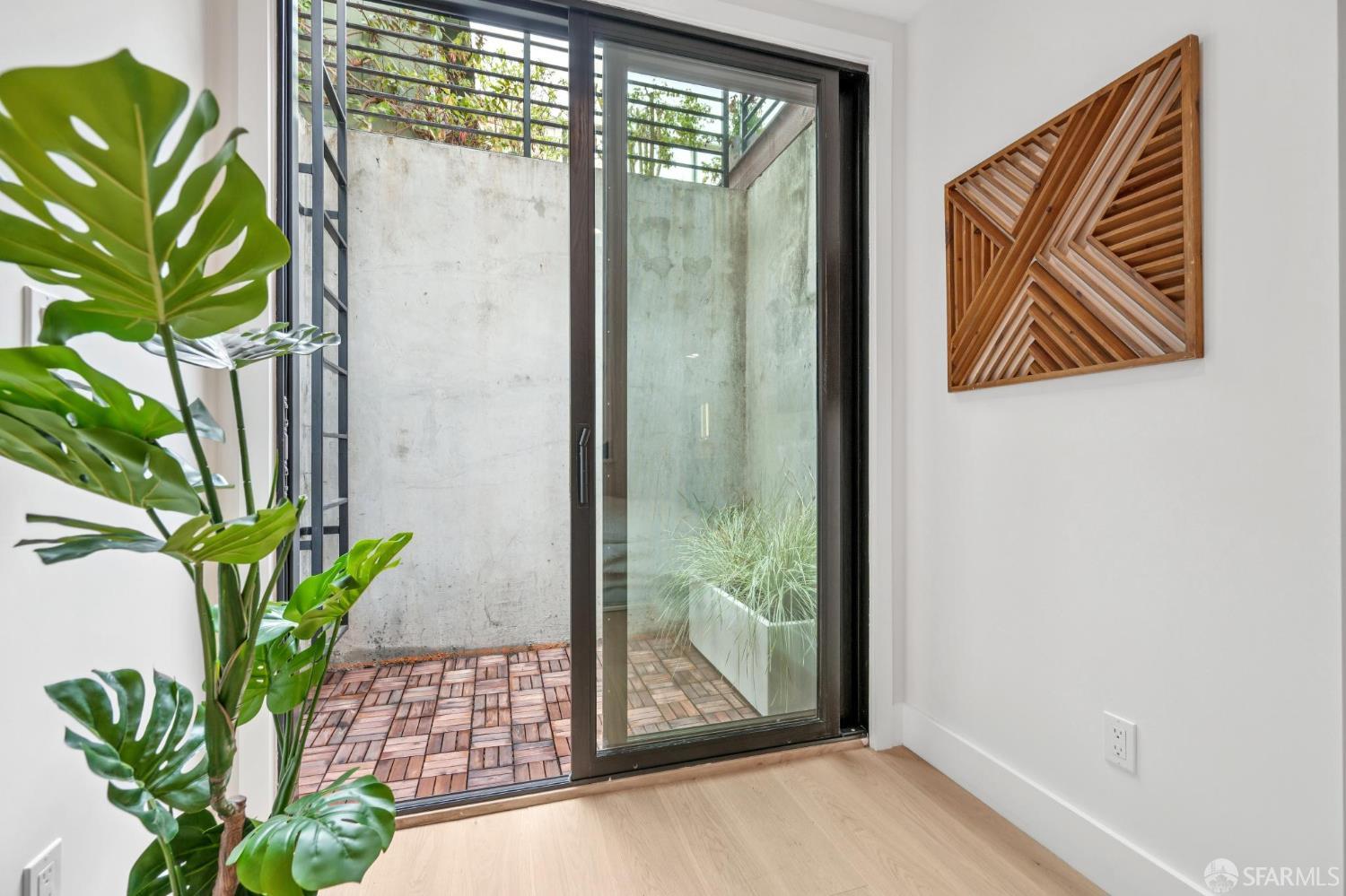 Detail Gallery Image 59 of 68 For 592 Sanchez St, San Francisco,  CA 94114 - 3 Beds | 3/1 Baths
