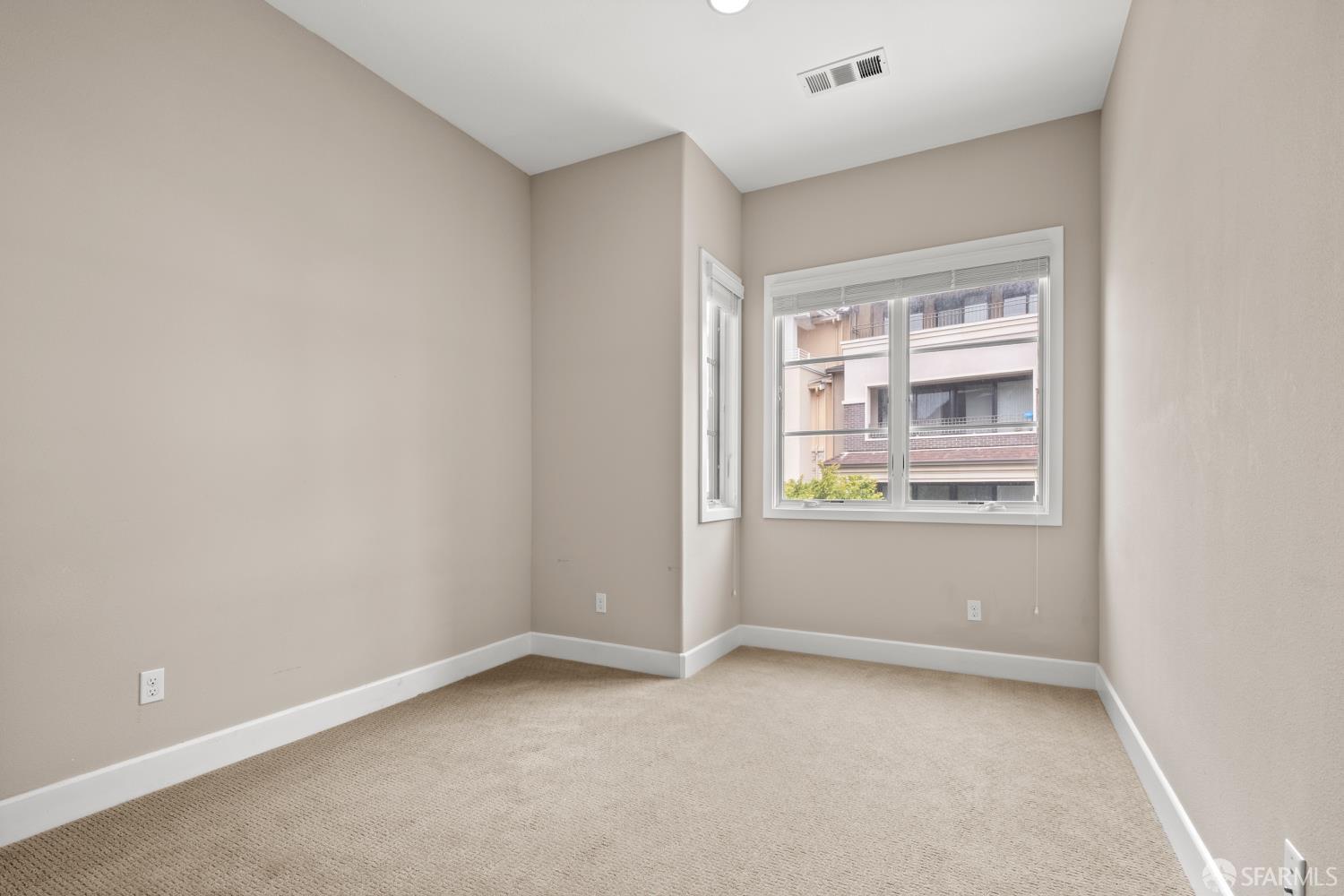 Detail Gallery Image 13 of 29 For 73 Summit Way, San Francisco,  CA 94132 - 3 Beds | 2/1 Baths