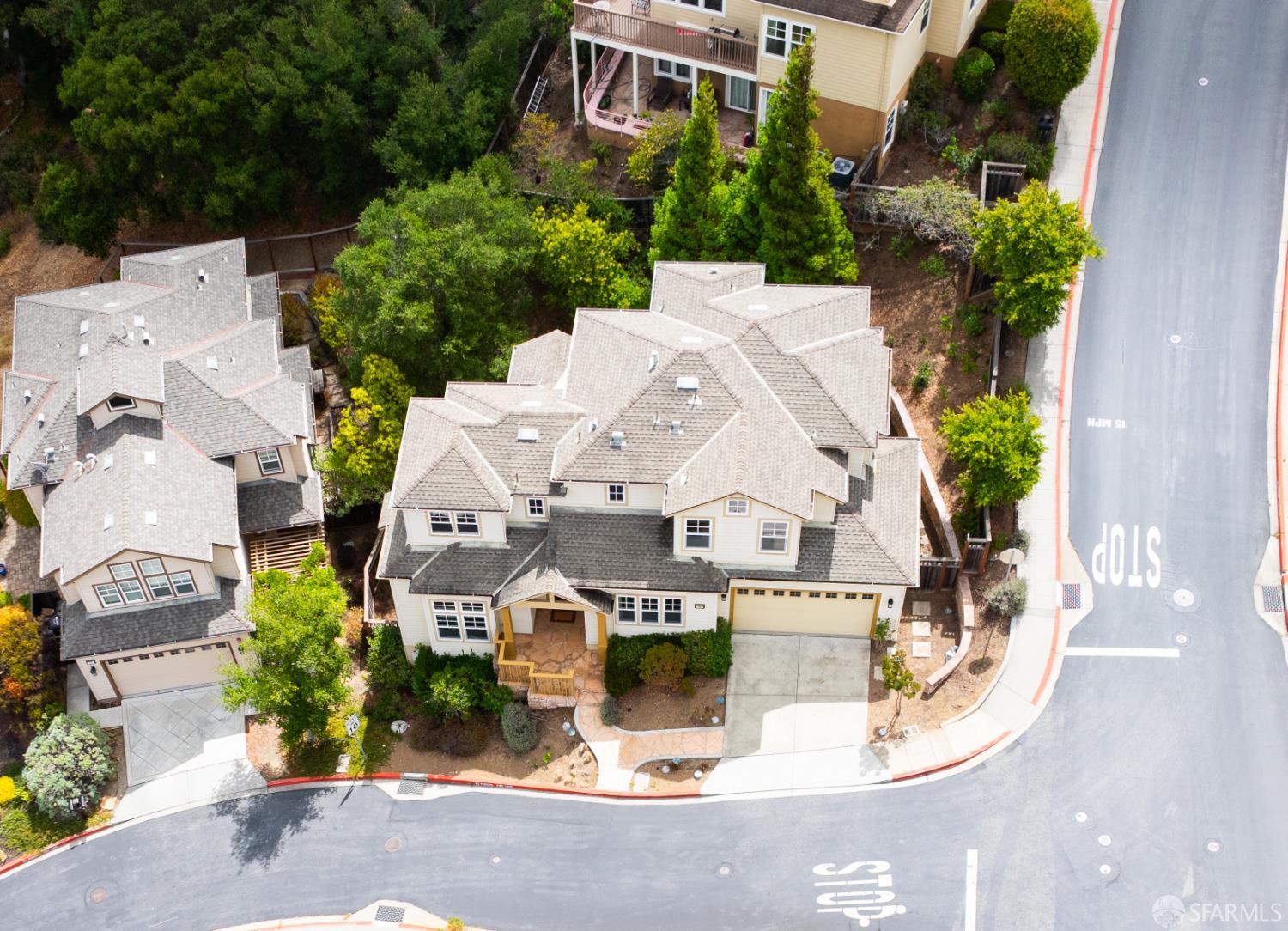 Detail Gallery Image 4 of 67 For 15 Poppy Ct, San Mateo,  CA 94403 - 4 Beds | 4/1 Baths