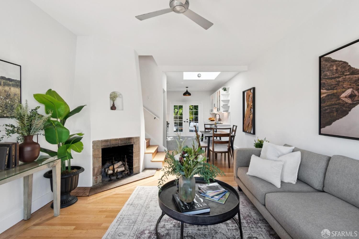 Detail Gallery Image 2 of 22 For 1670 York St, San Francisco,  CA 94110 - 3 Beds | 1 Baths