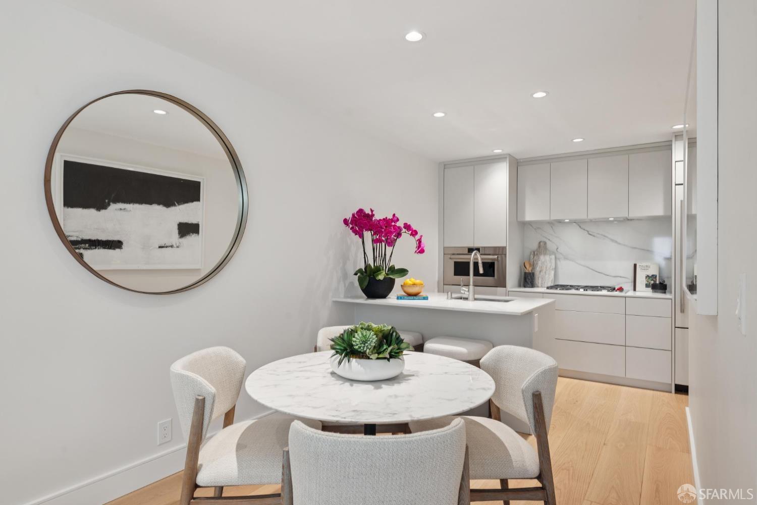 Photo #6: 425072345 Listing 