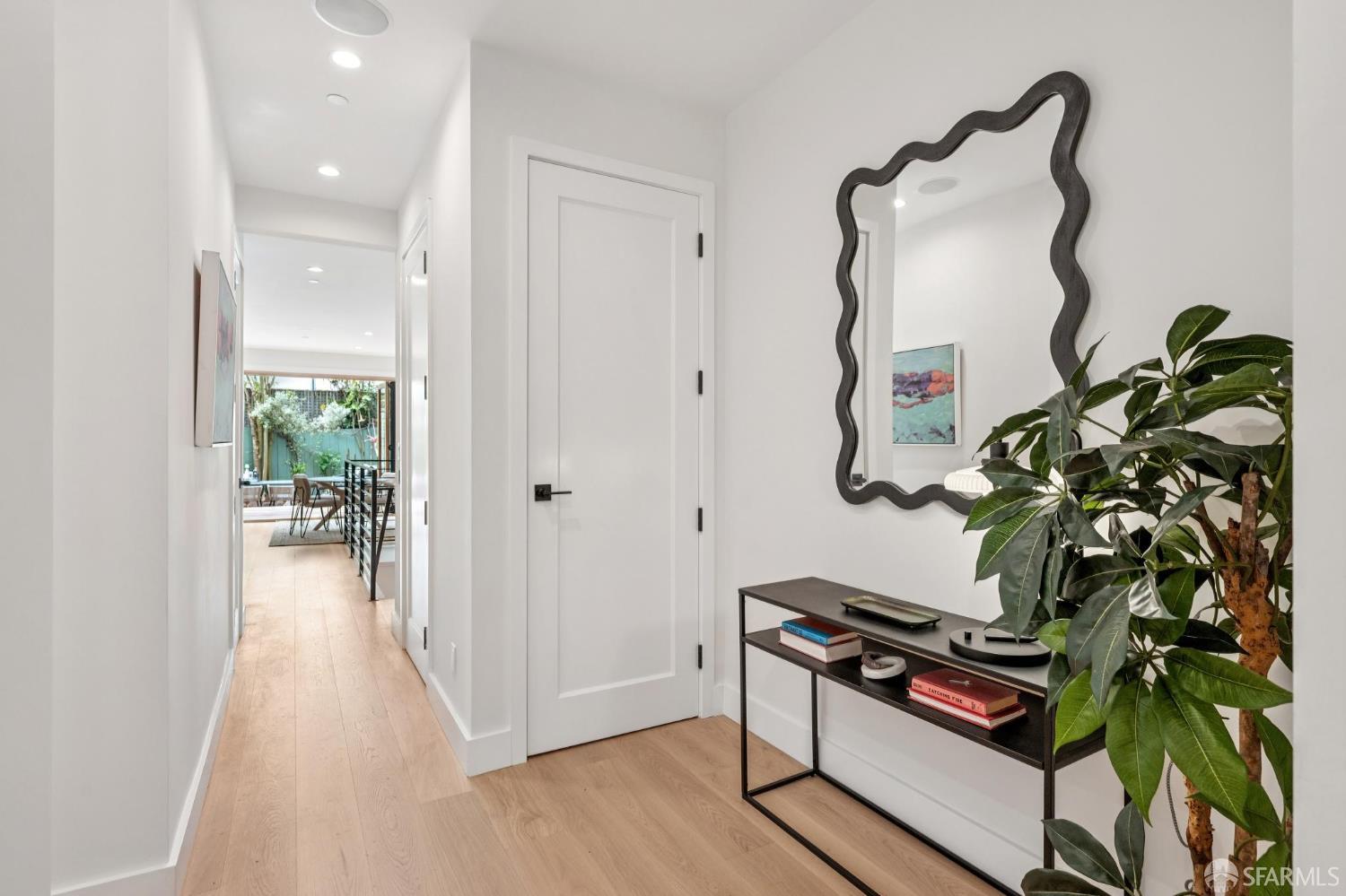Detail Gallery Image 9 of 68 For 592 Sanchez St, San Francisco,  CA 94114 - 3 Beds | 3/1 Baths