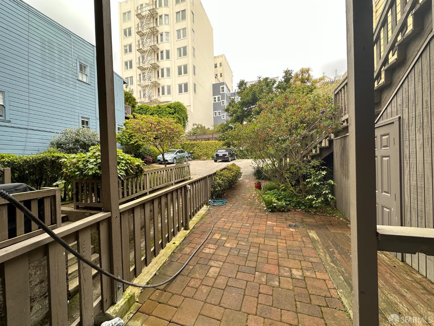 Photo #17: 425072553 Listing: Photo #17