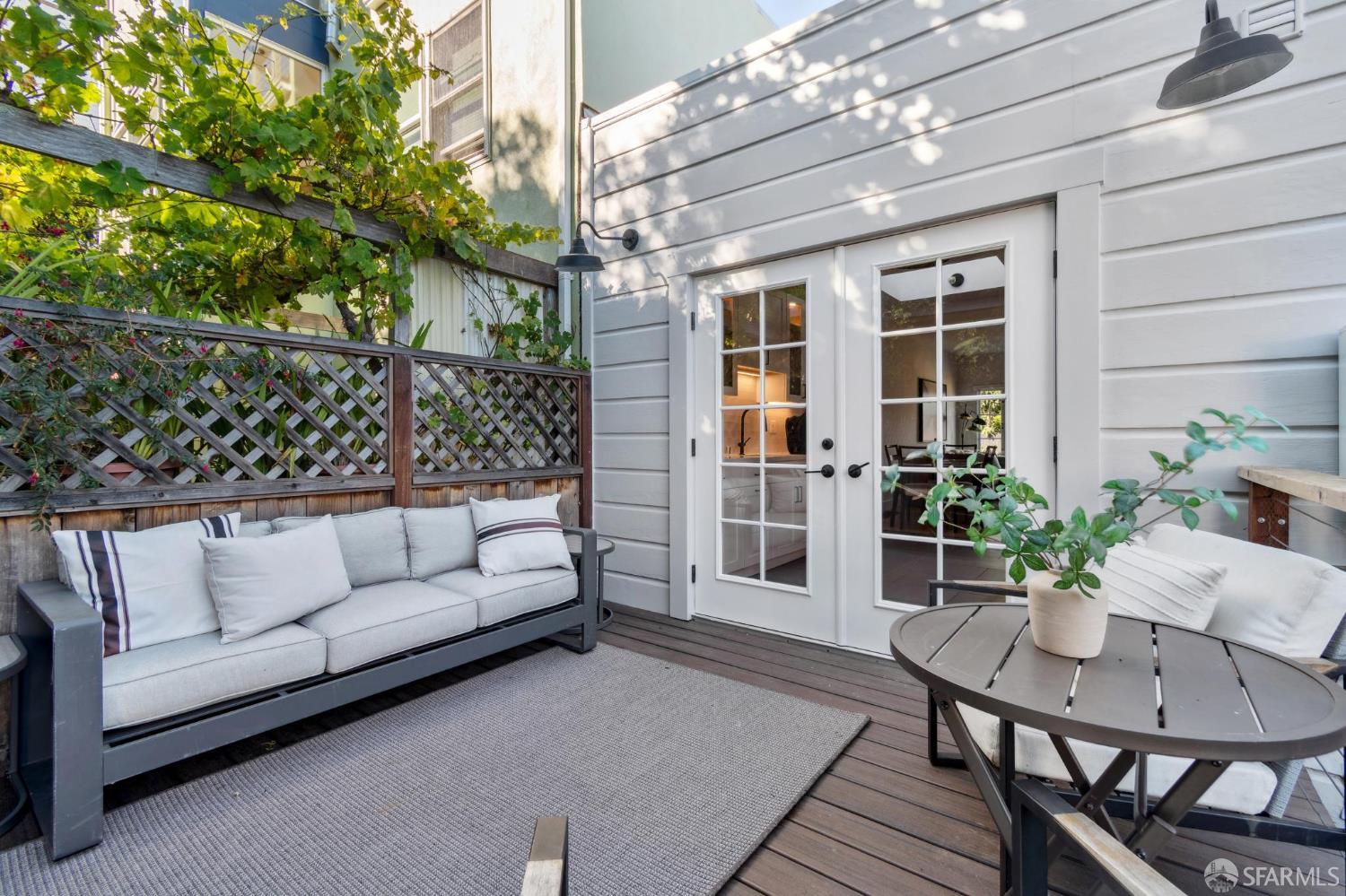 Detail Gallery Image 18 of 22 For 1670 York St, San Francisco,  CA 94110 - 3 Beds | 1 Baths