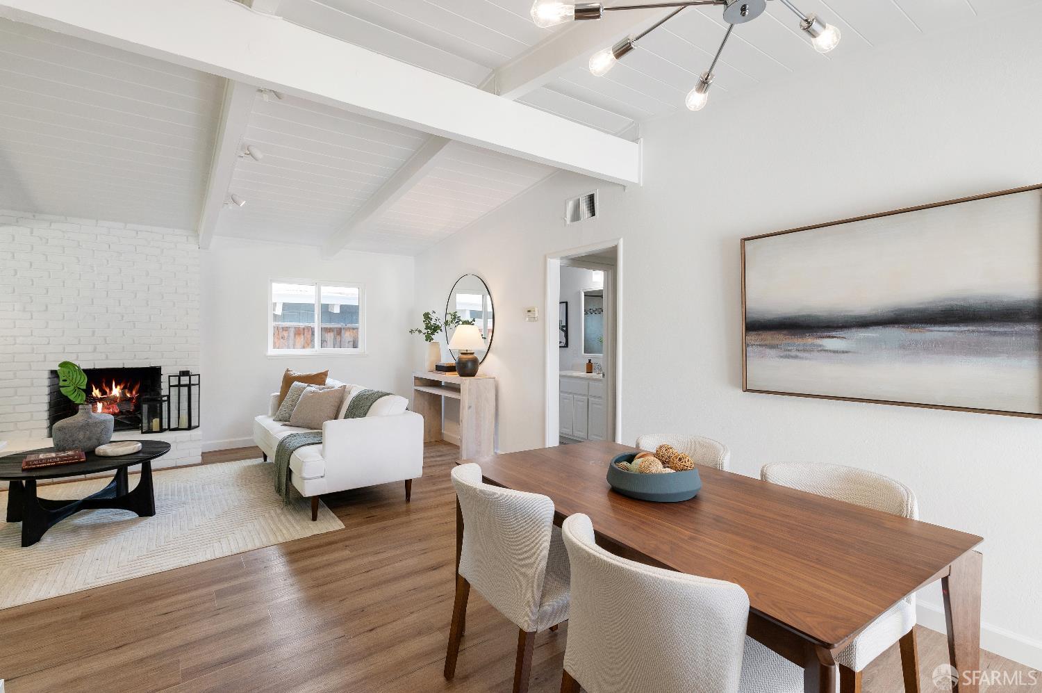 Detail Gallery Image 9 of 33 For 60 Callie Ln, Menlo Park,  CA 94025 - 3 Beds | 2 Baths