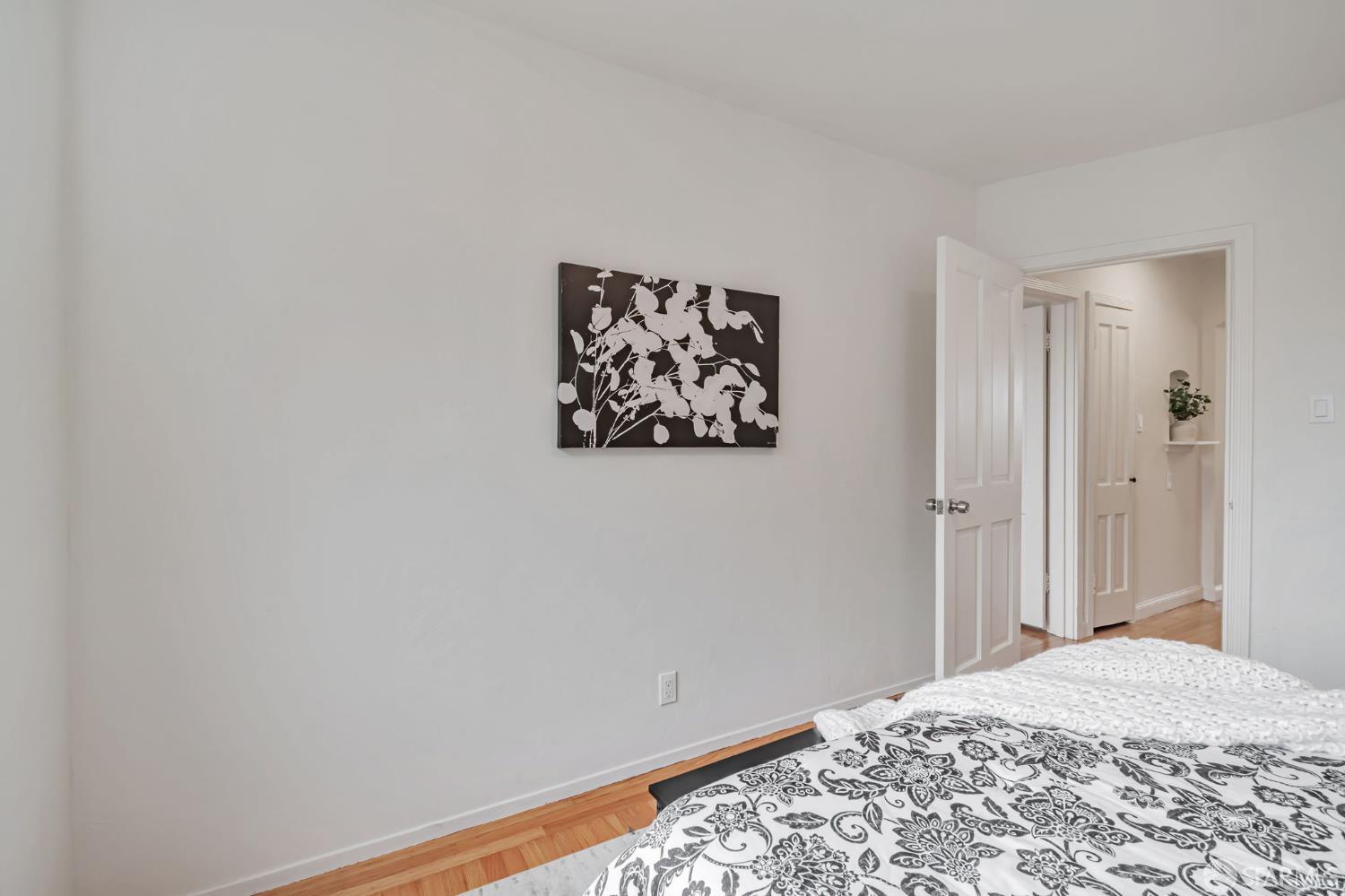 Detail Gallery Image 19 of 34 For 3421 Rivera St, San Francisco,  CA 94116 - 2 Beds | 1 Baths