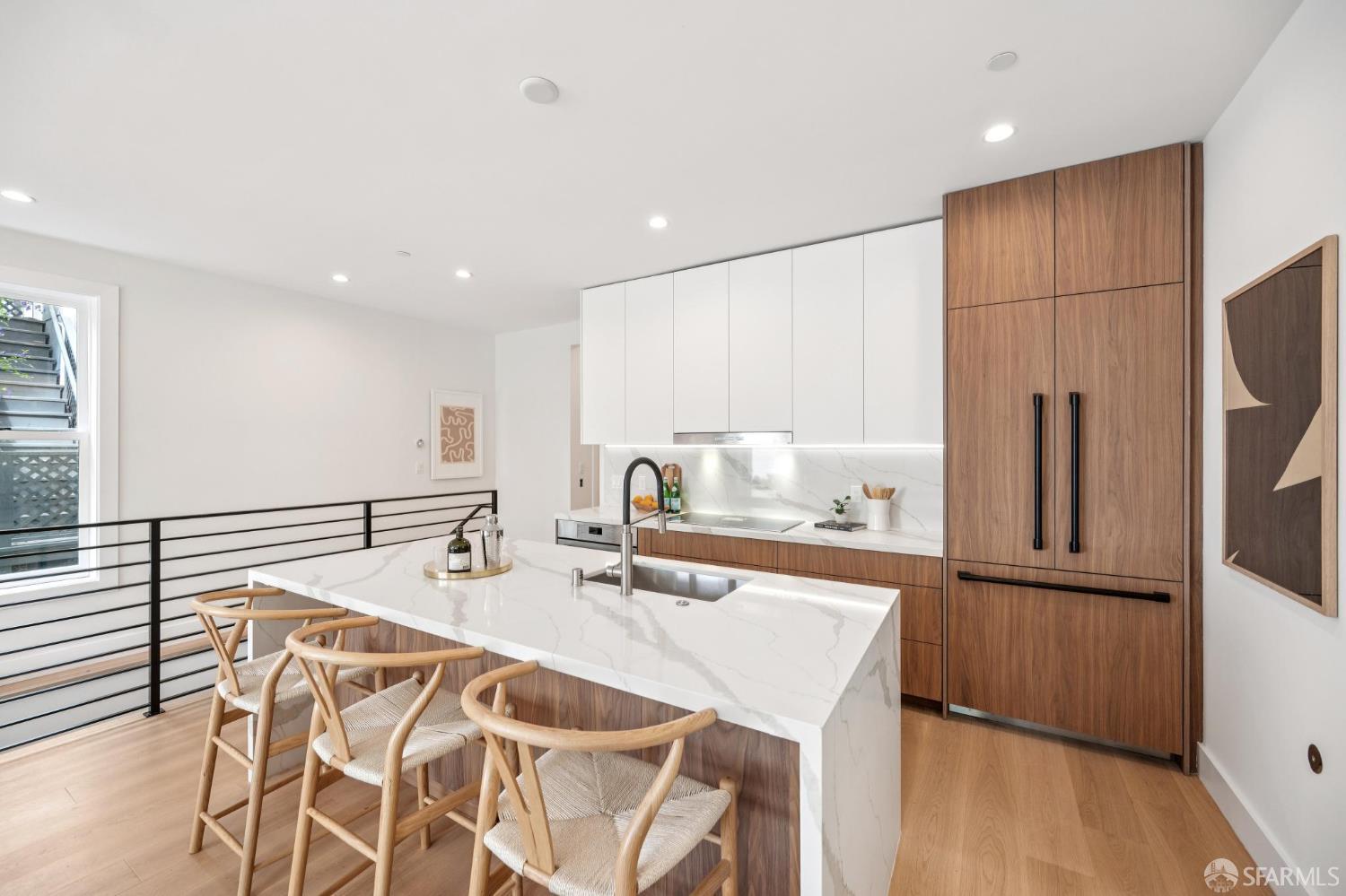 Detail Gallery Image 36 of 68 For 592 Sanchez St, San Francisco,  CA 94114 - 3 Beds | 3/1 Baths