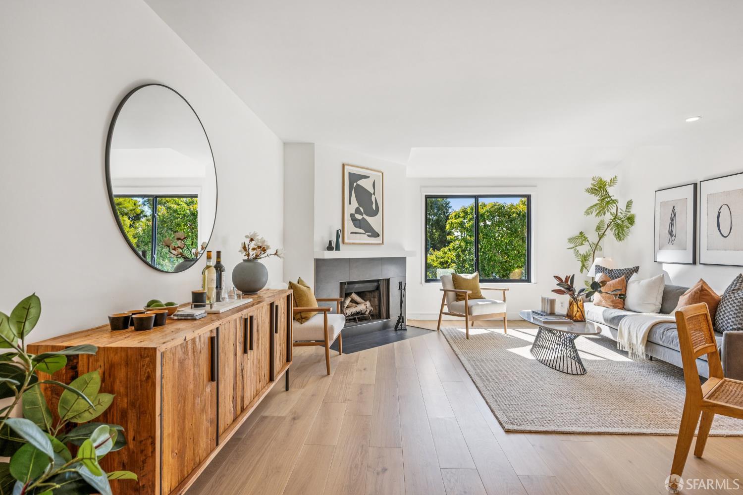 Photo #2: 425071883 Listing 