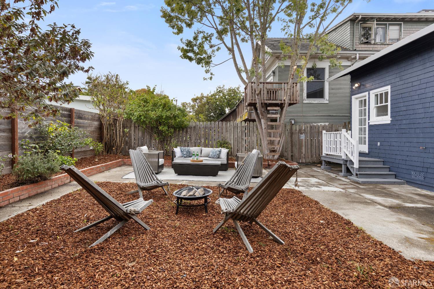 Detail Gallery Image 32 of 35 For 656 60th St, Oakland,  CA 94609 - 6 Beds | 2 Baths